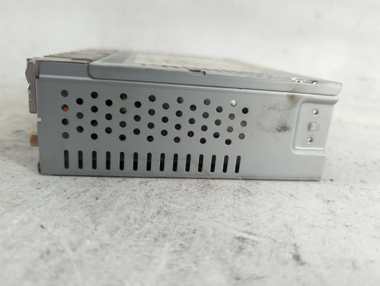 2021-2022 Chevrolet Traverse Radio AM FM Cd Player Receiver Replacement P/N:84776468 7310500000000X, 555343750 Fits Fits 202