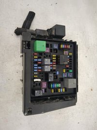 2020-2022 Chevrolet Traverse Fusebox Fuse Box Panel Relay Module P/N:84303338 1919000501, 81291471B Fits Fits 2019 2020 2021