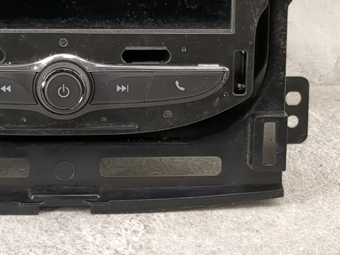 2020 Chevrolet Traverse Information Display Screen 1495200 - Oemusedautoparts1.com