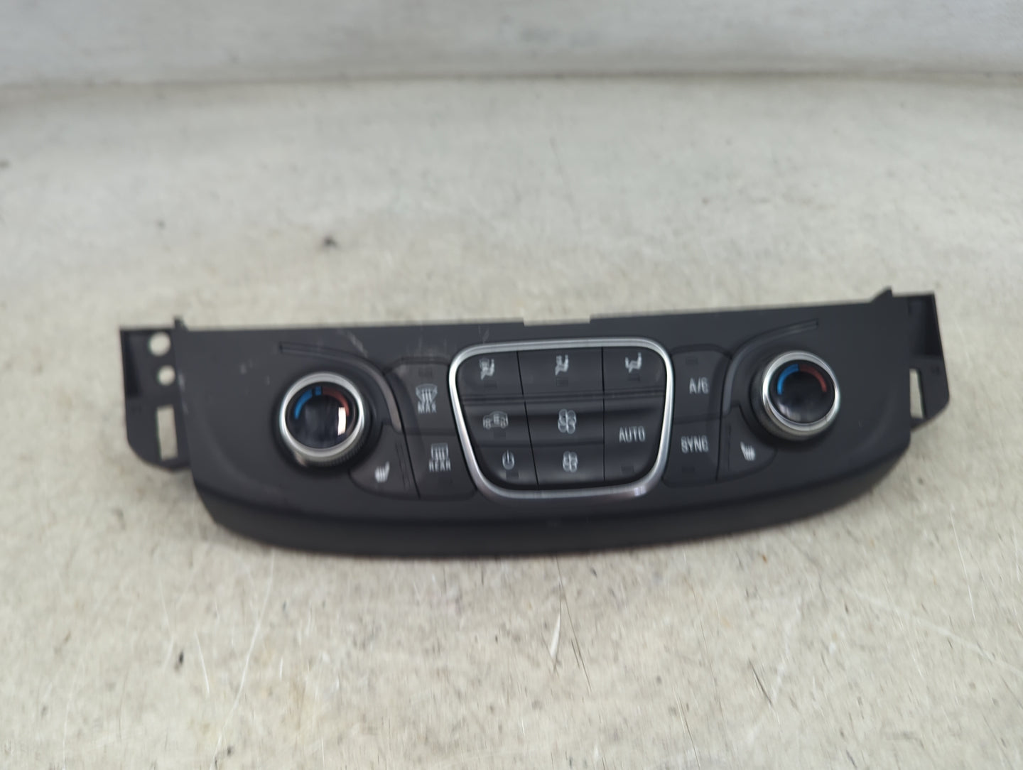 2018-2022 Chevrolet Traverse Climate Control Module Temperature AC/Heater Replacement P/N:13594402 L120050ZQG10236A Fits OEM