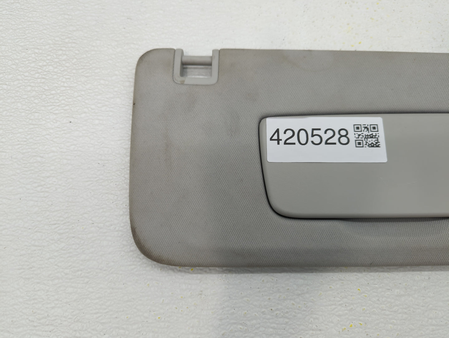 2018-2022 Chevrolet Traverse Sun Visor Shade Replacement Passenger Right Mirror Fits Fits 2018 2019 2020 2021 2022 OEM Used 