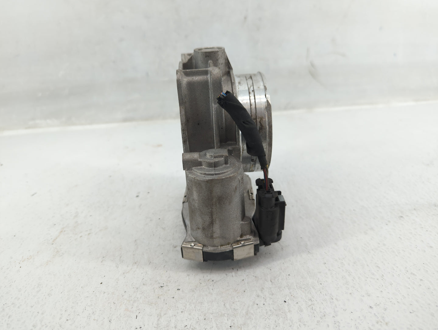 2017-2022 Chevrolet Traverse Throttle Body P/N:12670981AA Fits Fits 2012 2013 2014 2015 2016 2017 2018 2019 2020 2021 2022 O