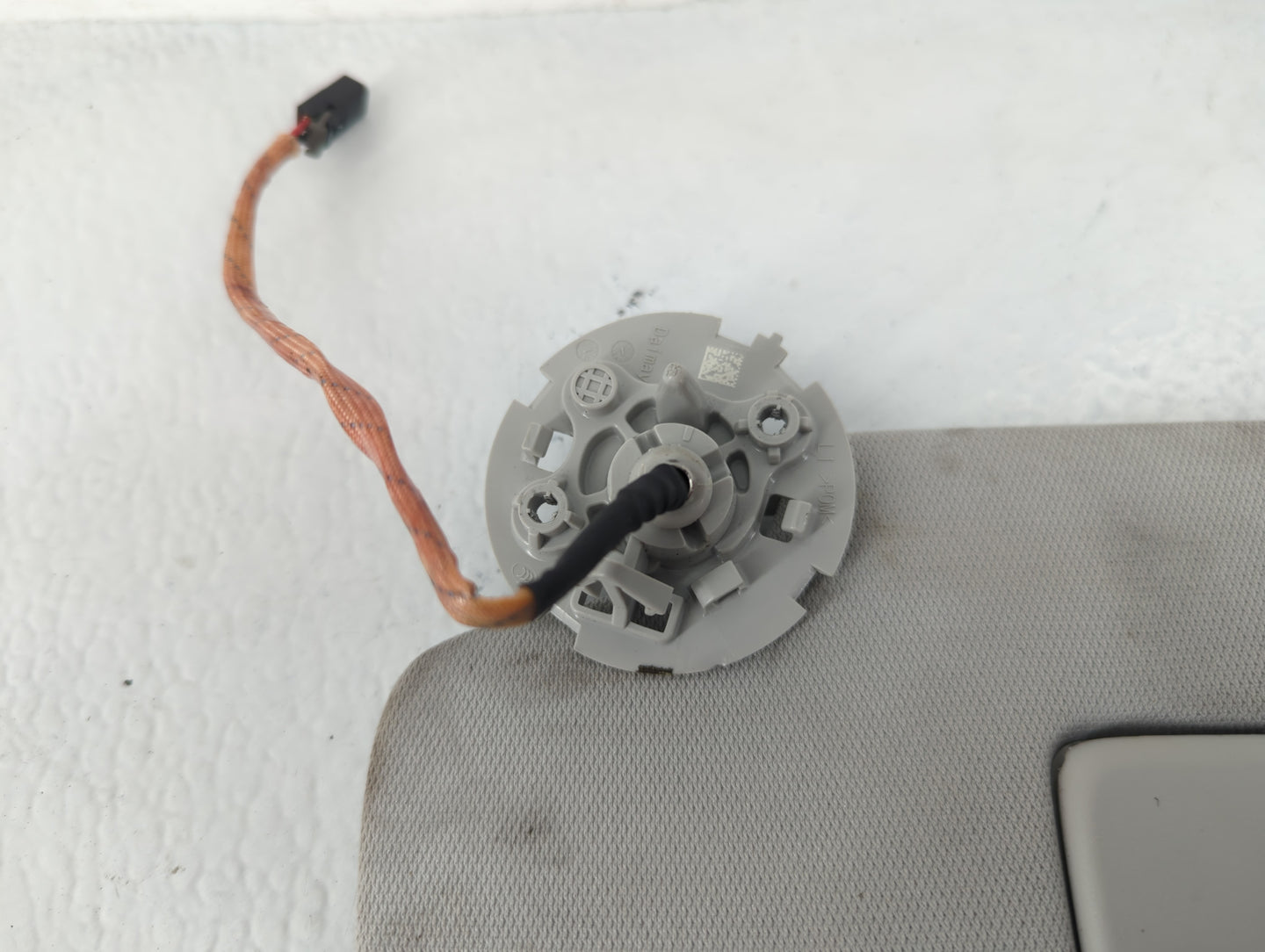 2018-2022 Chevrolet Traverse Sun Visor Shade Replacement Driver Left Mirror Fits Fits 2018 2019 2020 2021 2022 OEM Used Auto