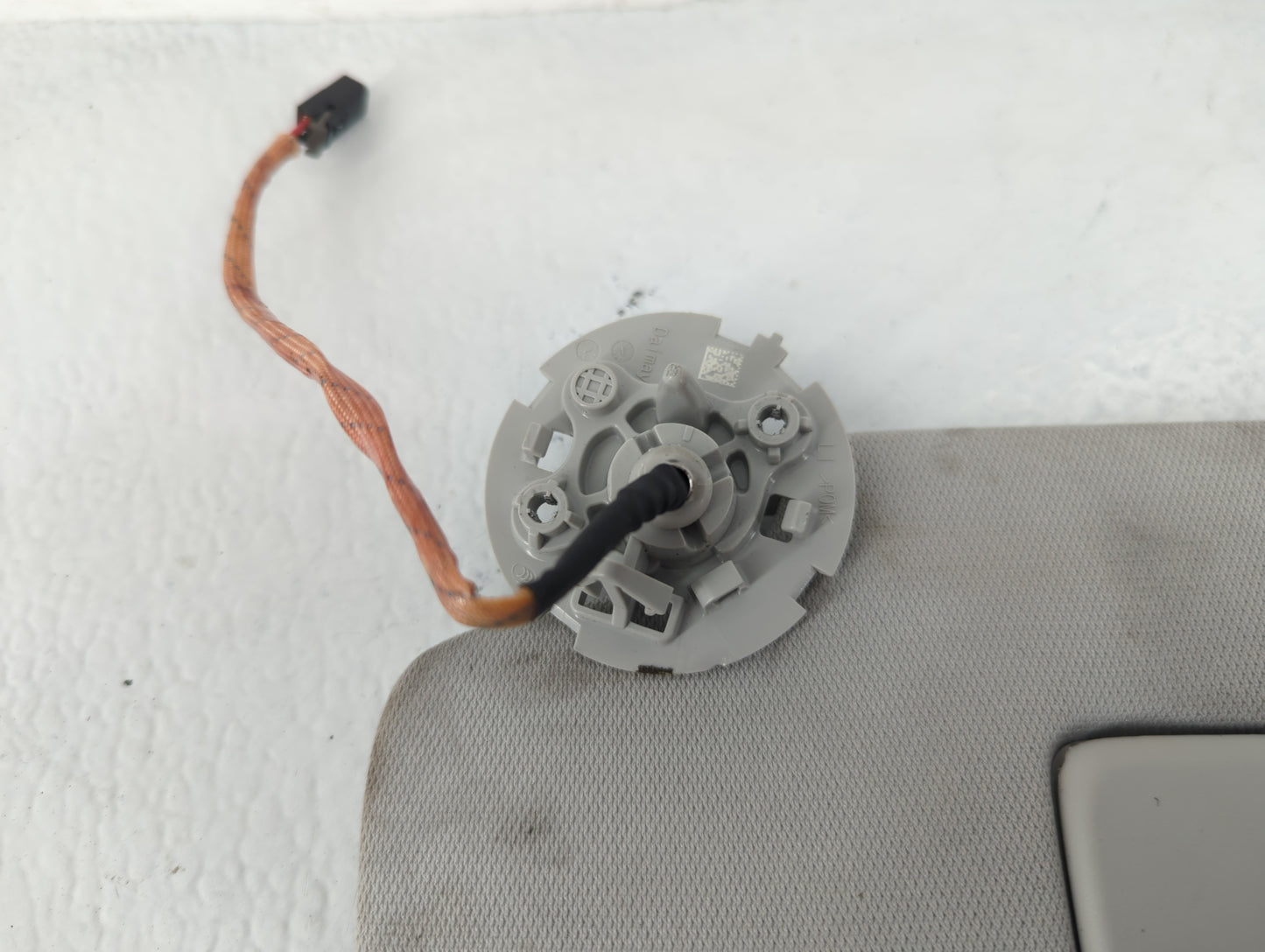 2018-2022 Chevrolet Traverse Sun Visor Shade Replacement Driver Left Mirror Fits Fits 2018 2019 2020 2021 2022 OEM Used Auto