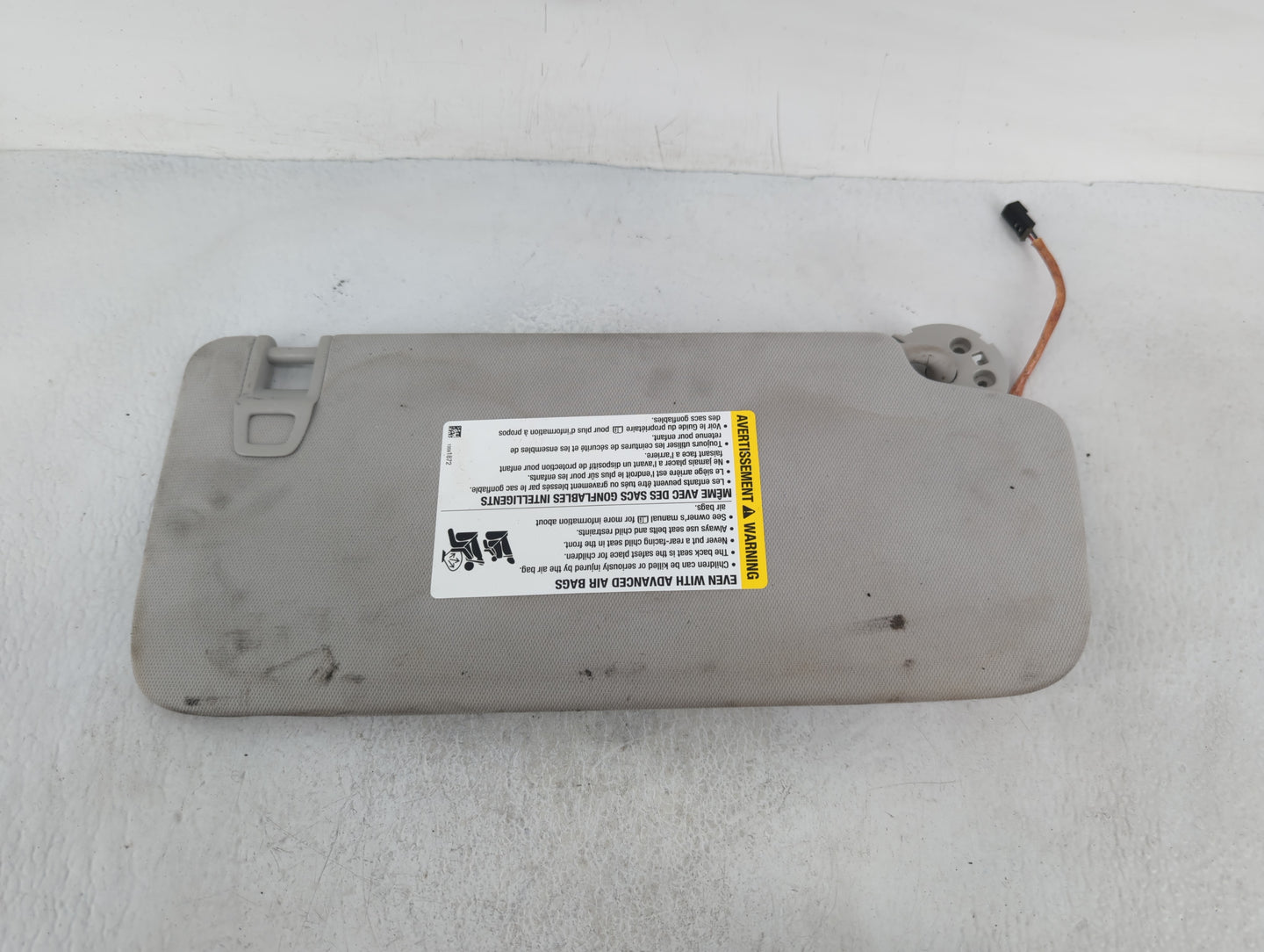 2018-2022 Chevrolet Traverse Sun Visor Shade Replacement Driver Left Mirror Fits Fits 2018 2019 2020 2021 2022 OEM Used Auto