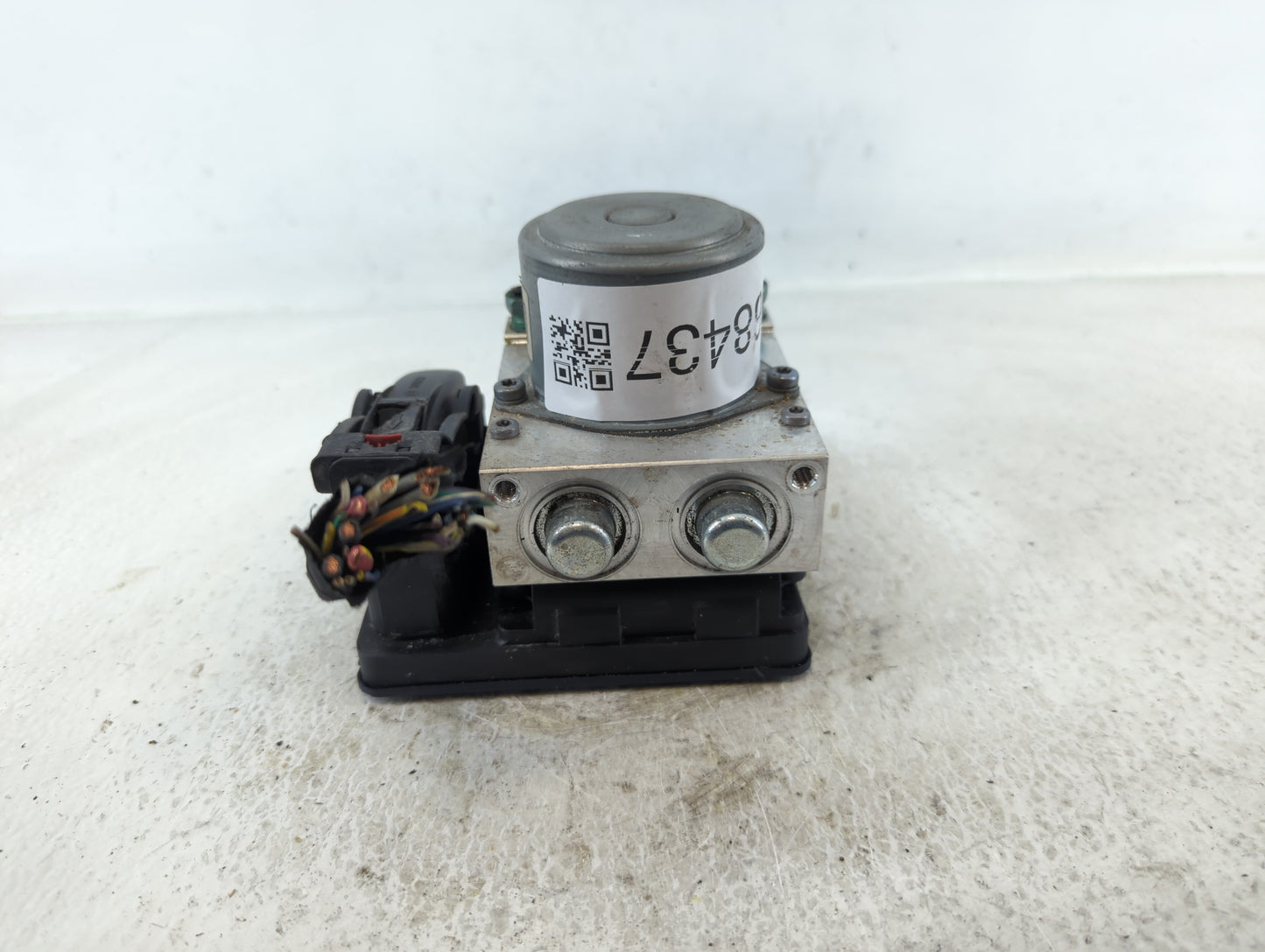 2019-2022 Chevrolet Traverse ABS Pump Control Module Replacement P/N:84738978 Fits Fits 2019 2020 2021 2022 OEM Used Auto Pa