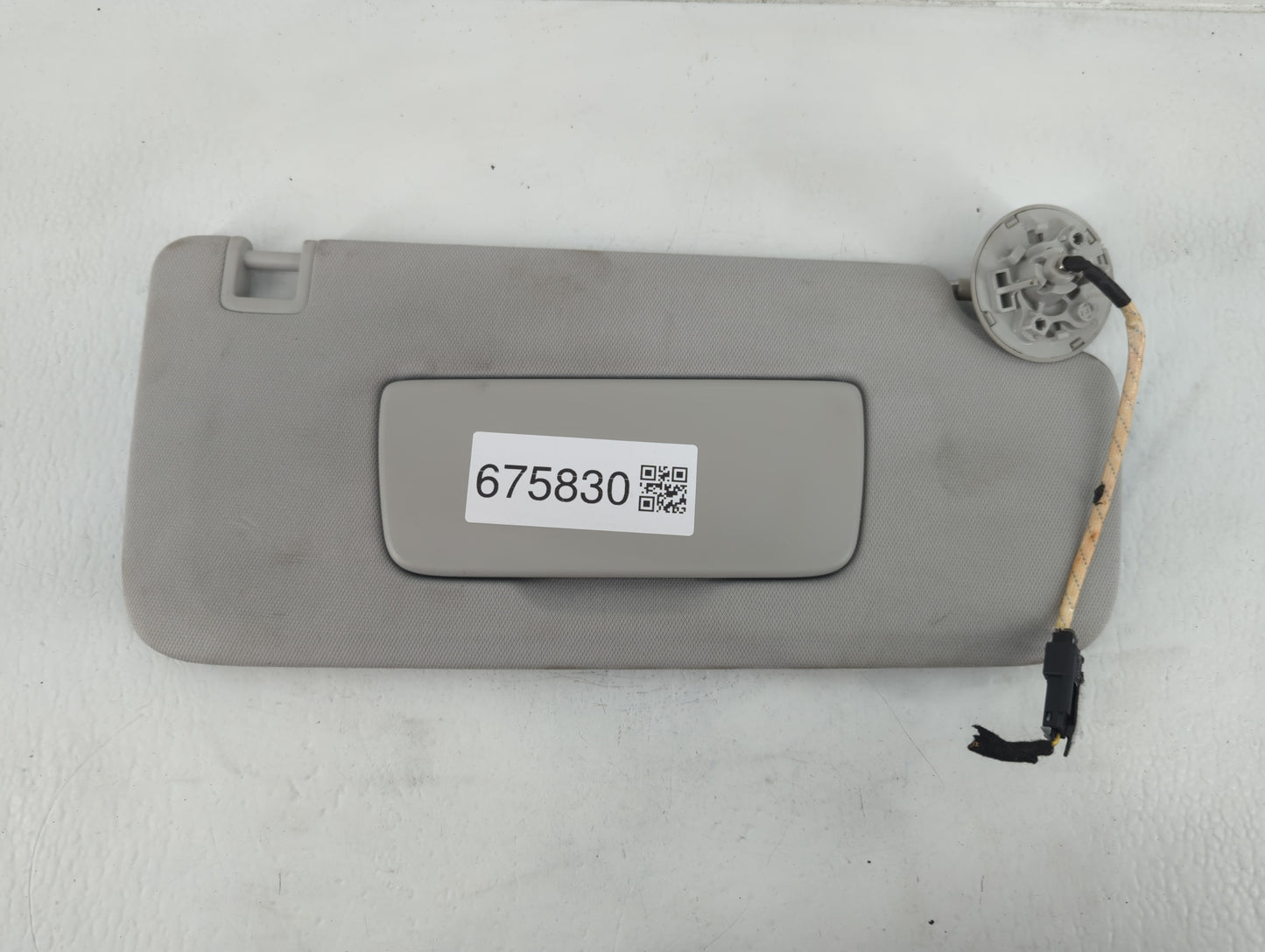 2018-2022 Chevrolet Traverse Sun Visor Shade Replacement Passenger Right Mirror Fits Fits 2018 2019 2020 2021 2022 OEM Used 