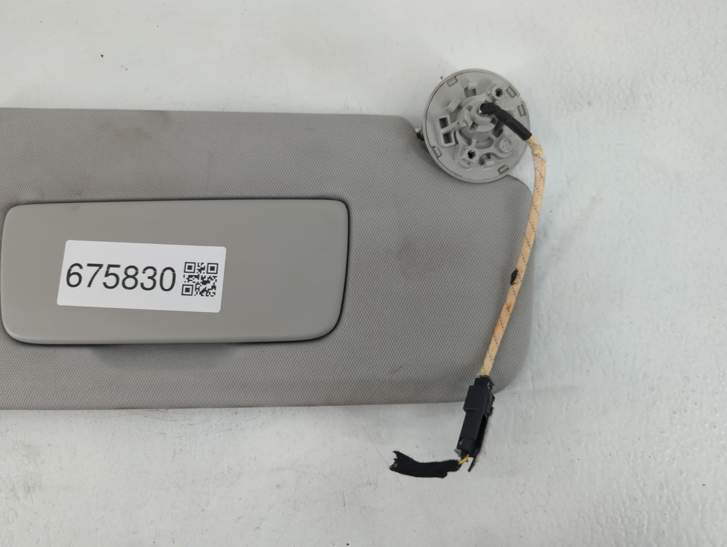 2018-2022 Chevrolet Traverse Sun Visor Shade Replacement Passenger Right Mirror Fits Fits 2018 2019 2020 2021 2022 OEM Used 