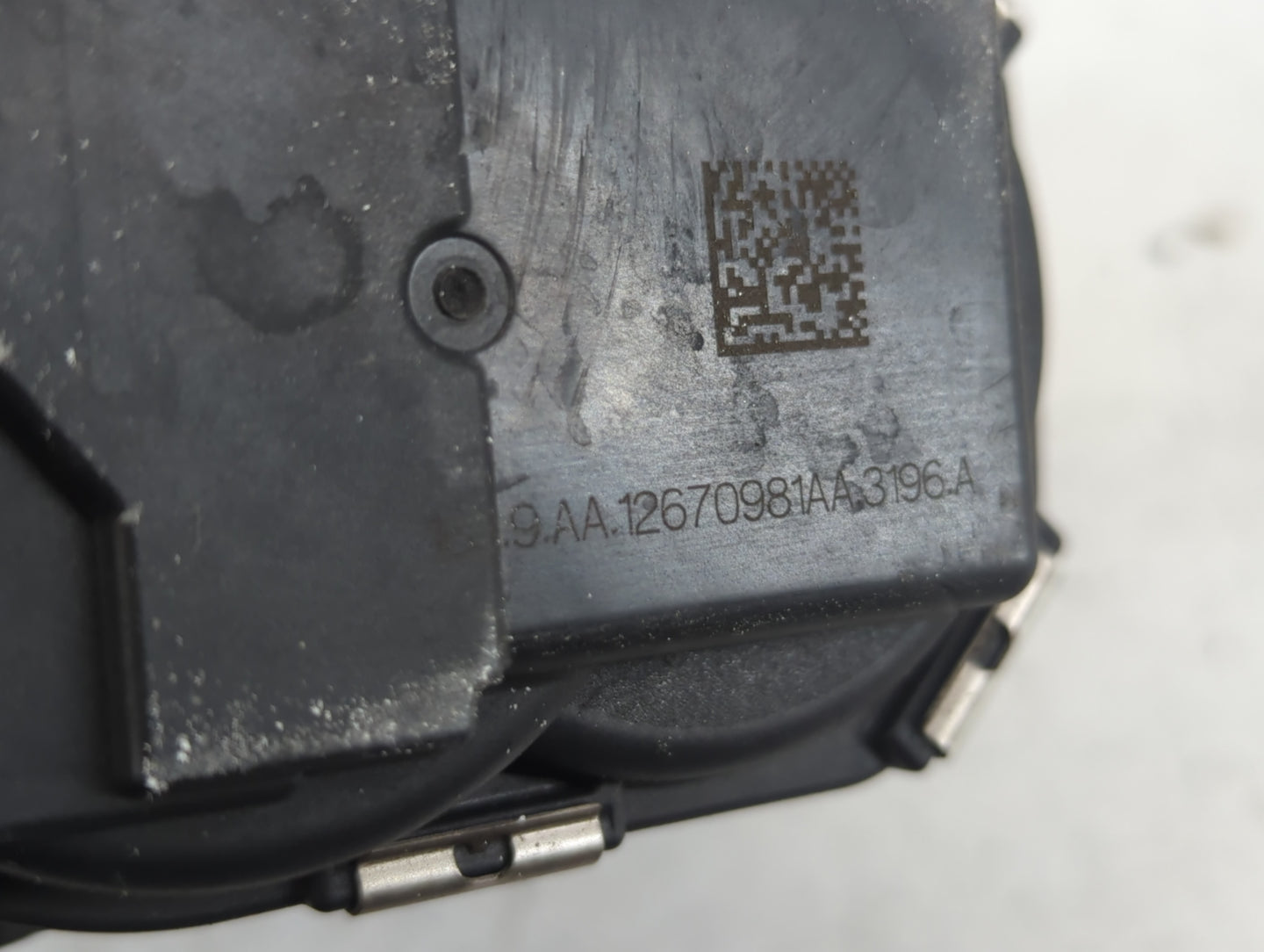 2017-2022 Chevrolet Traverse Throttle Body P/N:12670981AA Fits Fits 2012 2013 2014 2015 2016 2017 2018 2019 2020 2021 2022 O
