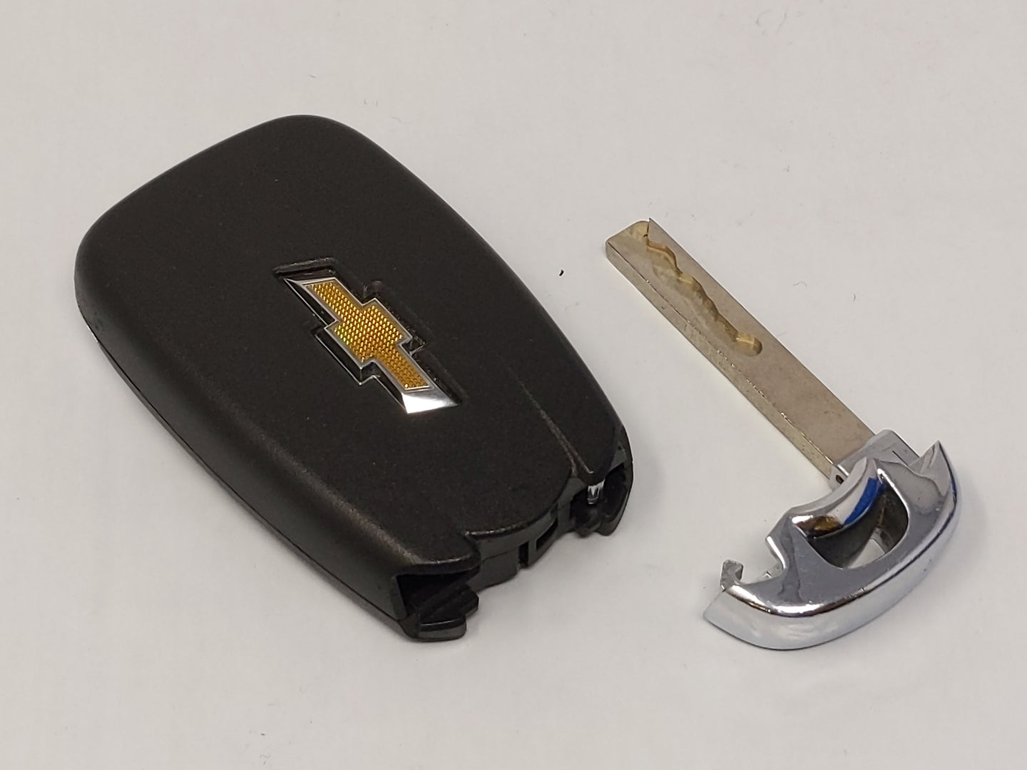 2018-2020 Chevrolet Traverse Keyless Entry Remote Hyq4ea 13529639 3 - Oemusedautoparts1.com