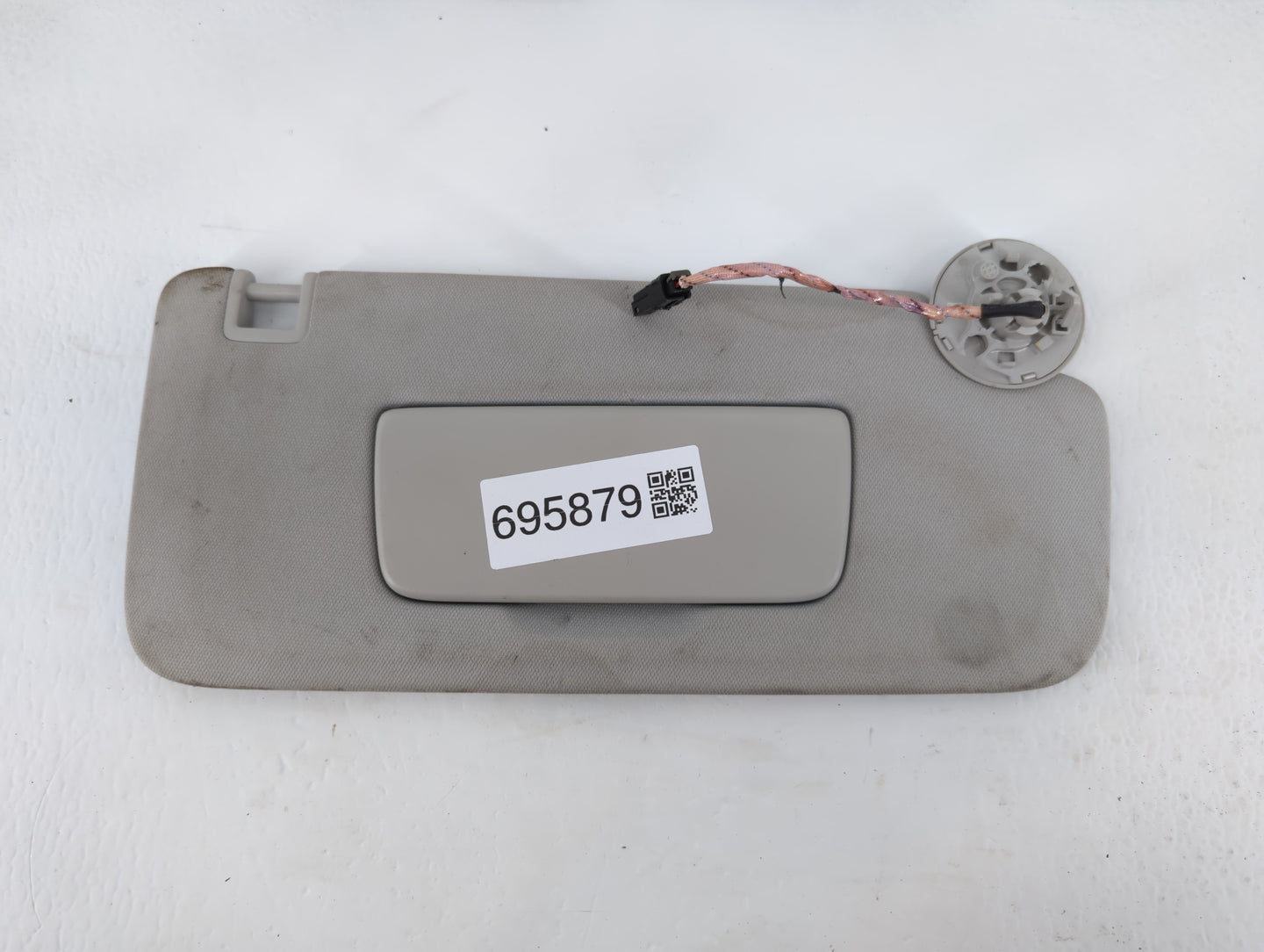 2018-2022 Chevrolet Traverse Sun Visor Shade Replacement Passenger Right Mirror Fits Fits 2018 2019 2020 2021 2022 OEM Used 