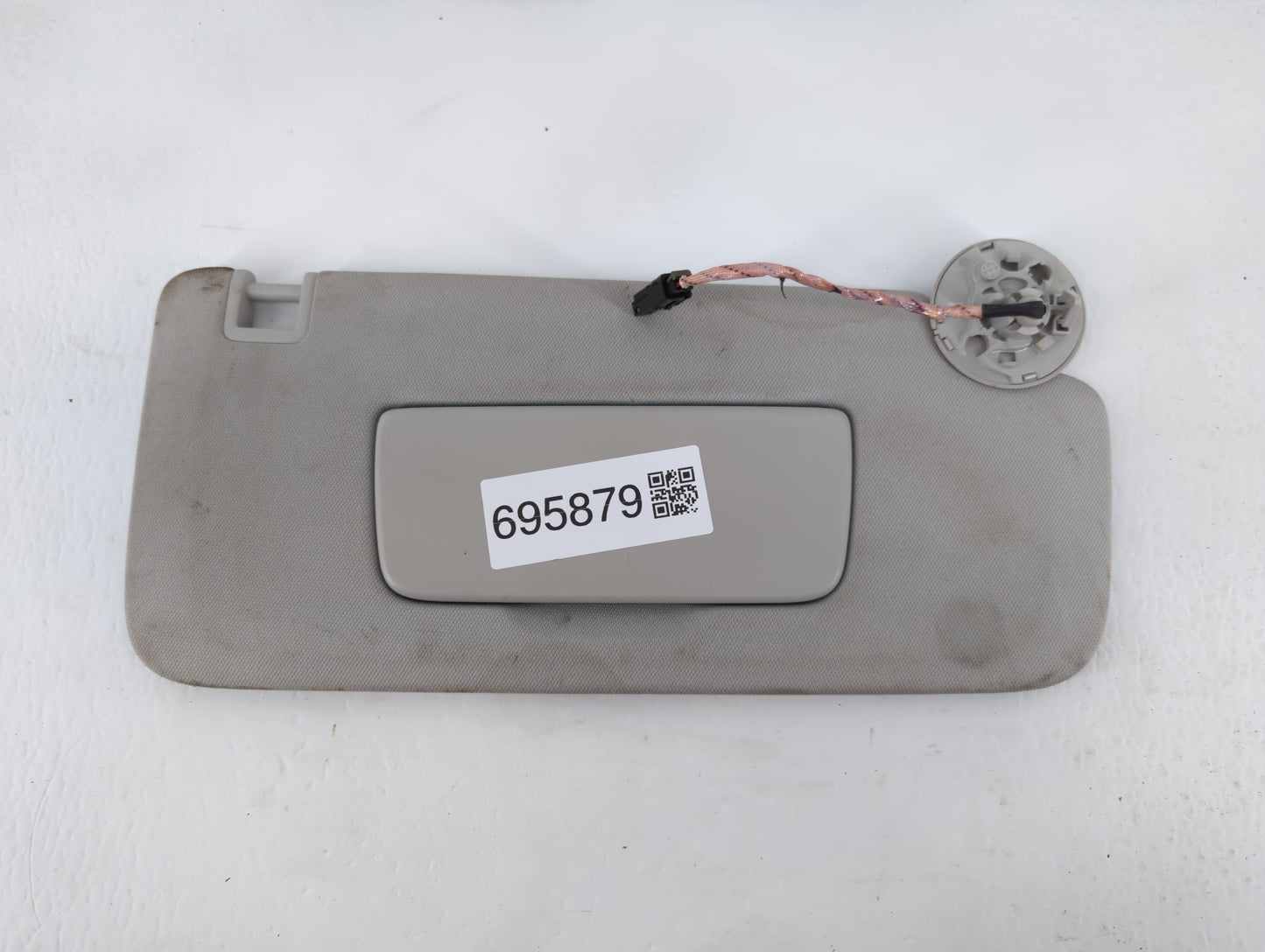 2018-2022 Chevrolet Traverse Sun Visor Shade Replacement Passenger Right Mirror Fits Fits 2018 2019 2020 2021 2022 OEM Used 