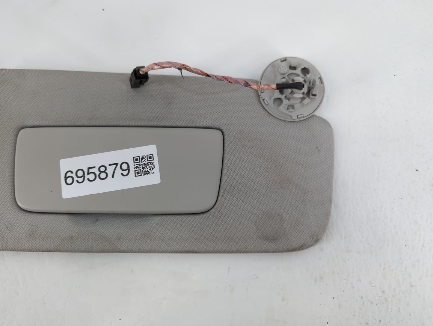 2018-2022 Chevrolet Traverse Sun Visor Shade Replacement Passenger Right Mirror Fits Fits 2018 2019 2020 2021 2022 OEM Used 