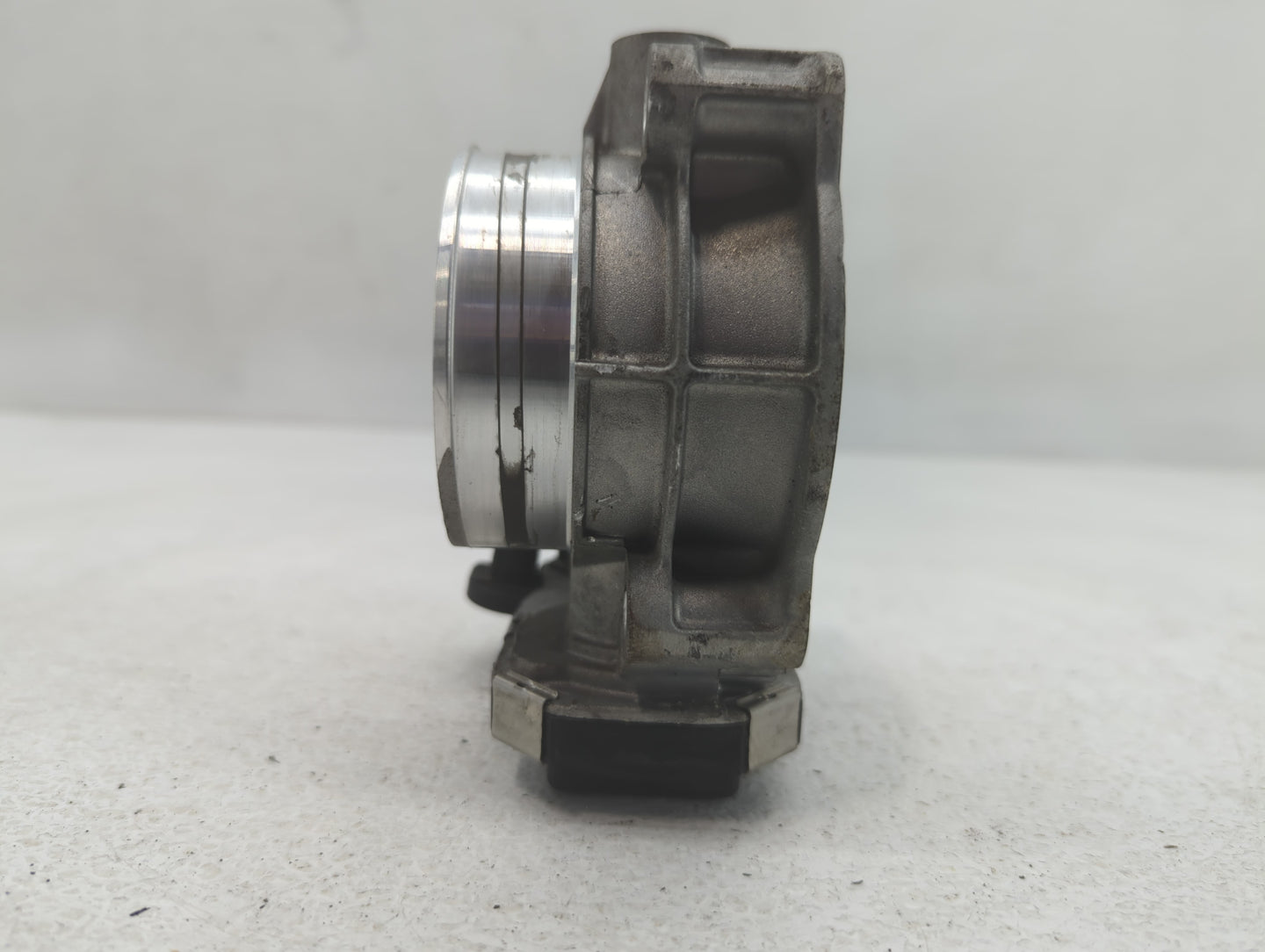2017-2022 Chevrolet Traverse Throttle Body P/N:12670981A Fits Fits 2012 2013 2014 2015 2016 2017 2018 2019 2020 2021 2022 OE