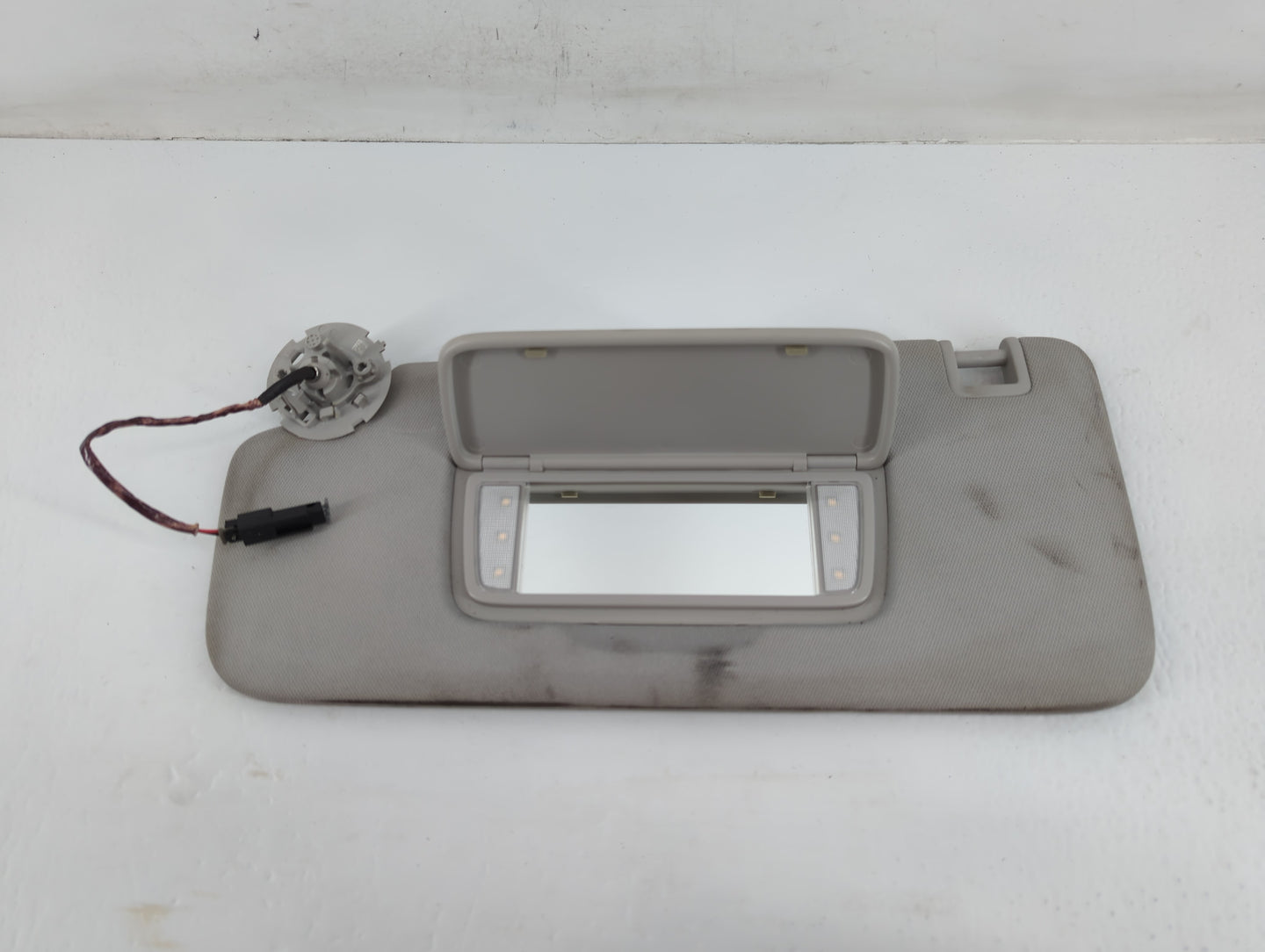 2018-2022 Chevrolet Traverse Sun Visor Shade Replacement Driver Left Mirror Fits Fits 2018 2019 2020 2021 2022 OEM Used Auto