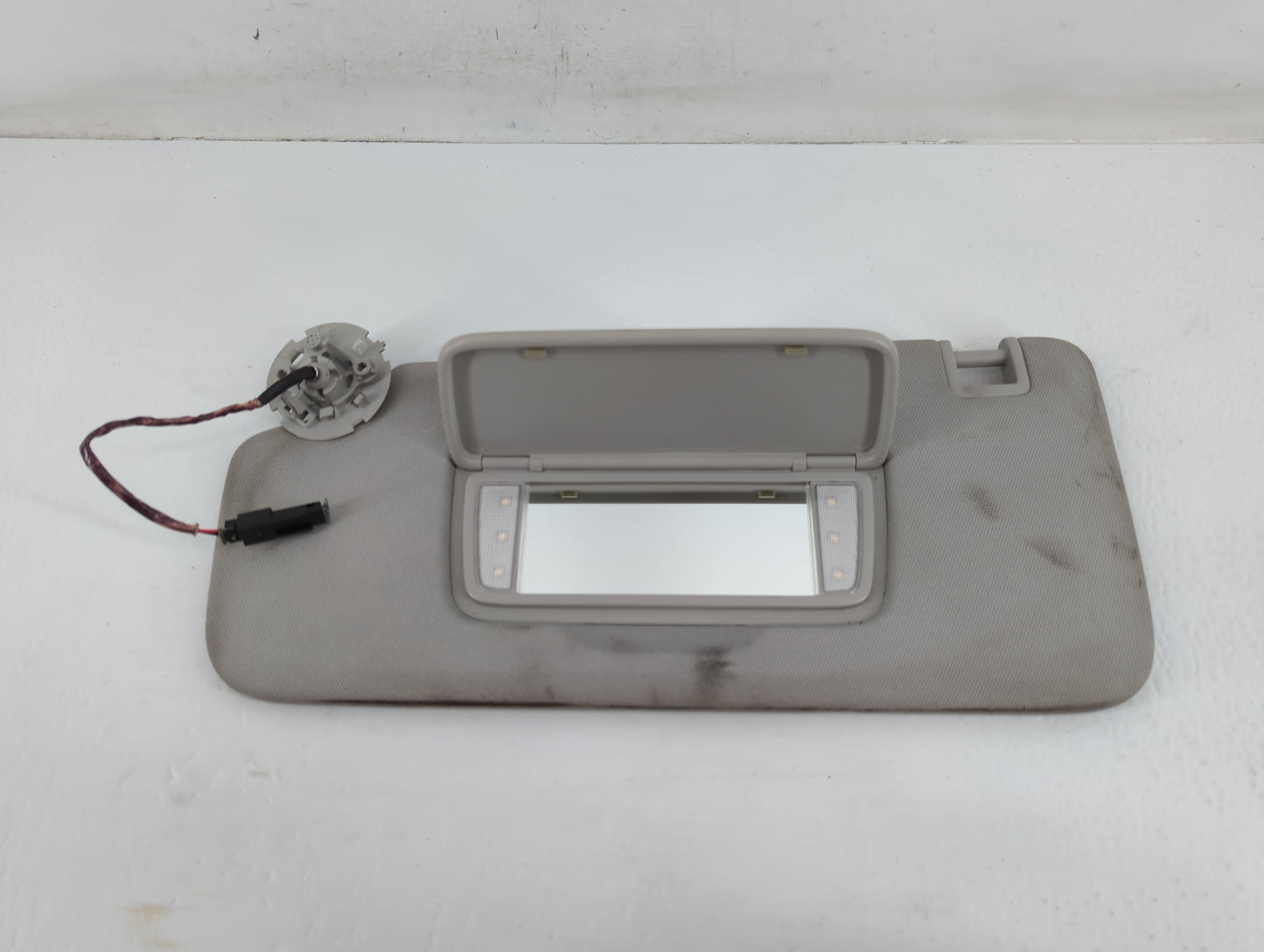 2018-2022 Chevrolet Traverse Sun Visor Shade Replacement Driver Left Mirror Fits Fits 2018 2019 2020 2021 2022 OEM Used Auto