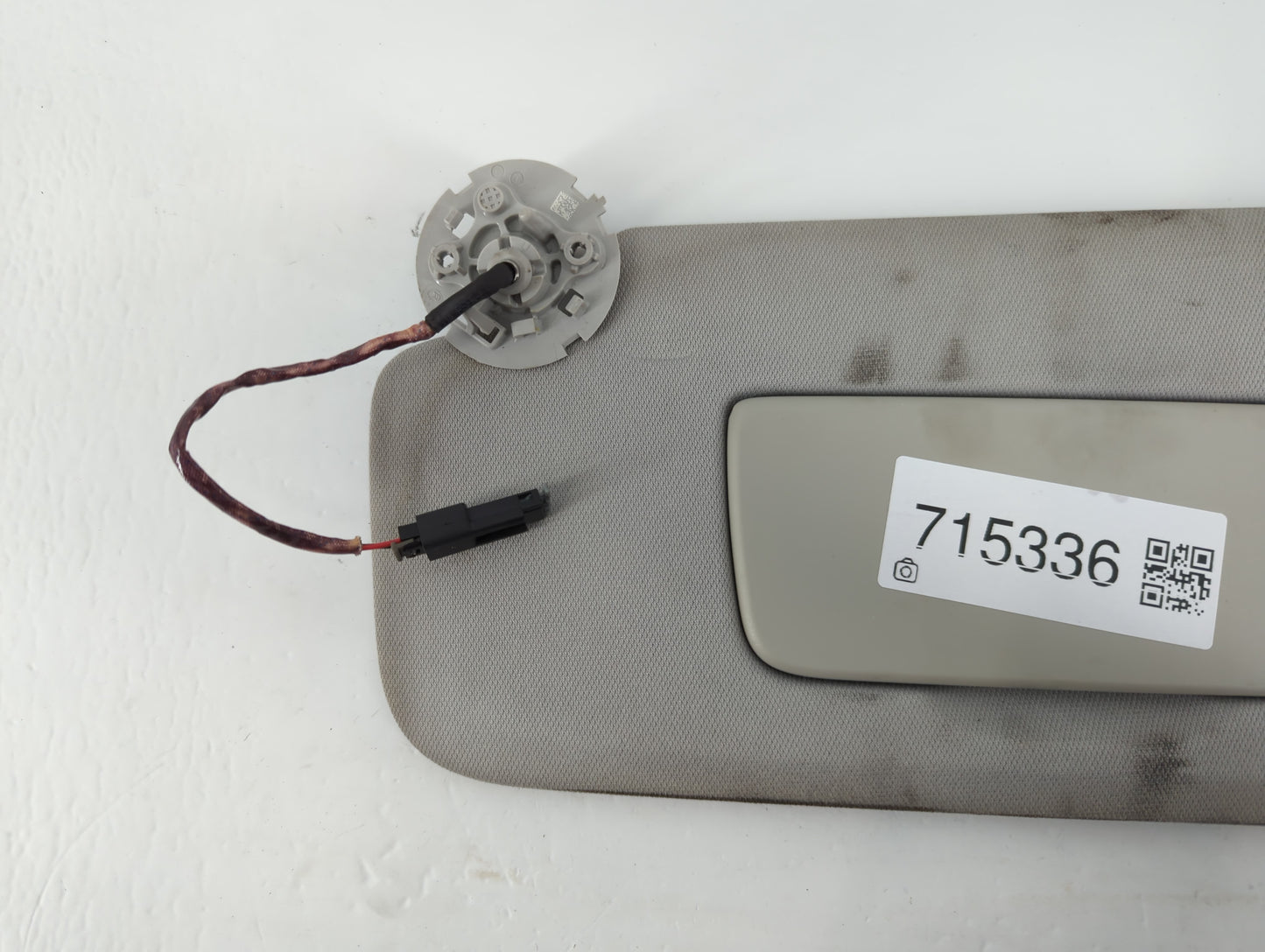 2018-2022 Chevrolet Traverse Sun Visor Shade Replacement Driver Left Mirror Fits Fits 2018 2019 2020 2021 2022 OEM Used Auto