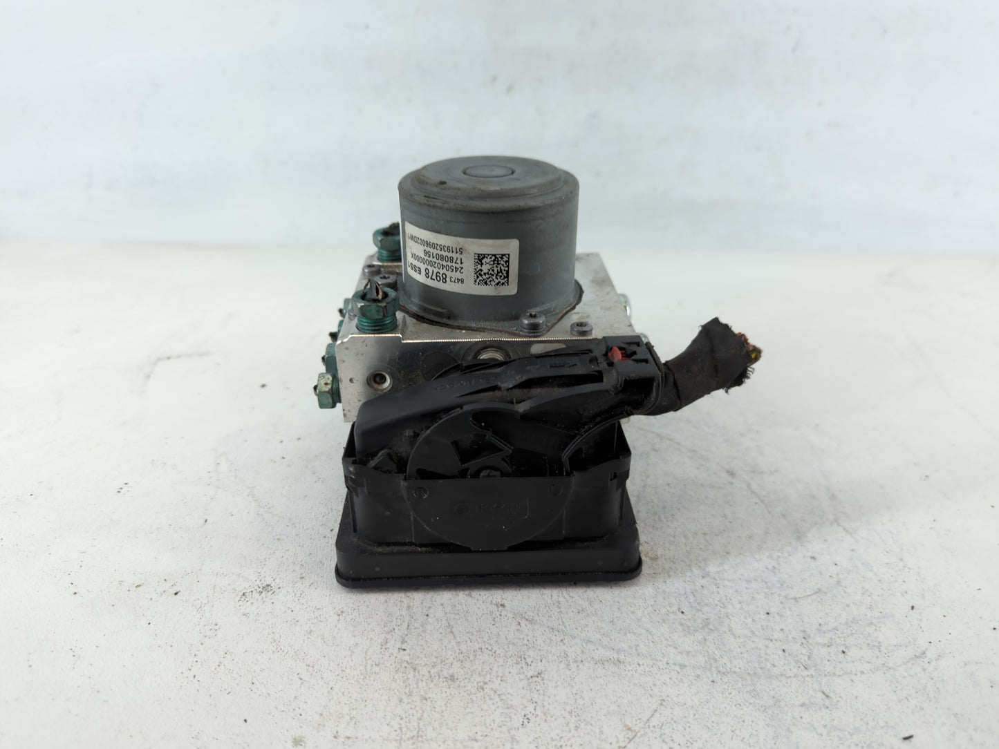 2019-2022 Chevrolet Traverse ABS Pump Control Module Replacement P/N:84739878 Fits Fits 2019 2020 2021 2022 OEM Used Auto Pa
