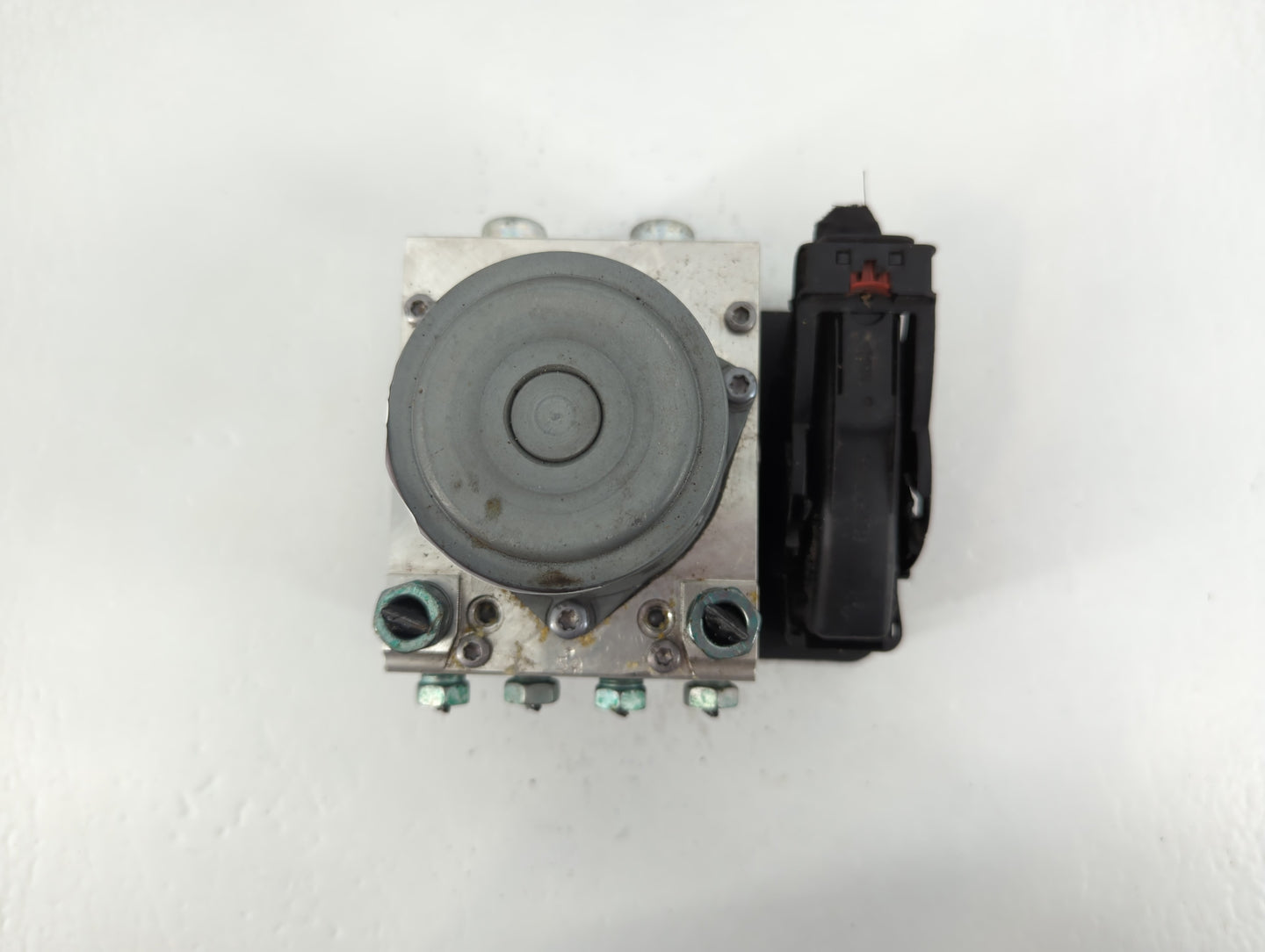 2019-2022 Chevrolet Traverse ABS Pump Control Module Replacement P/N:84738978 Fits Fits 2019 2020 2021 2022 OEM Used Auto Pa