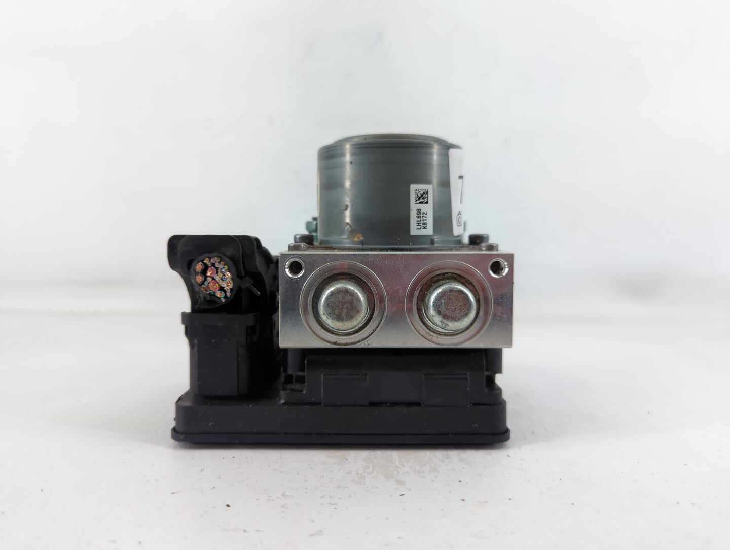 2019-2022 Chevrolet Traverse ABS Pump Control Module Replacement P/N:84738978 Fits Fits 2019 2020 2021 2022 OEM Used Auto Pa