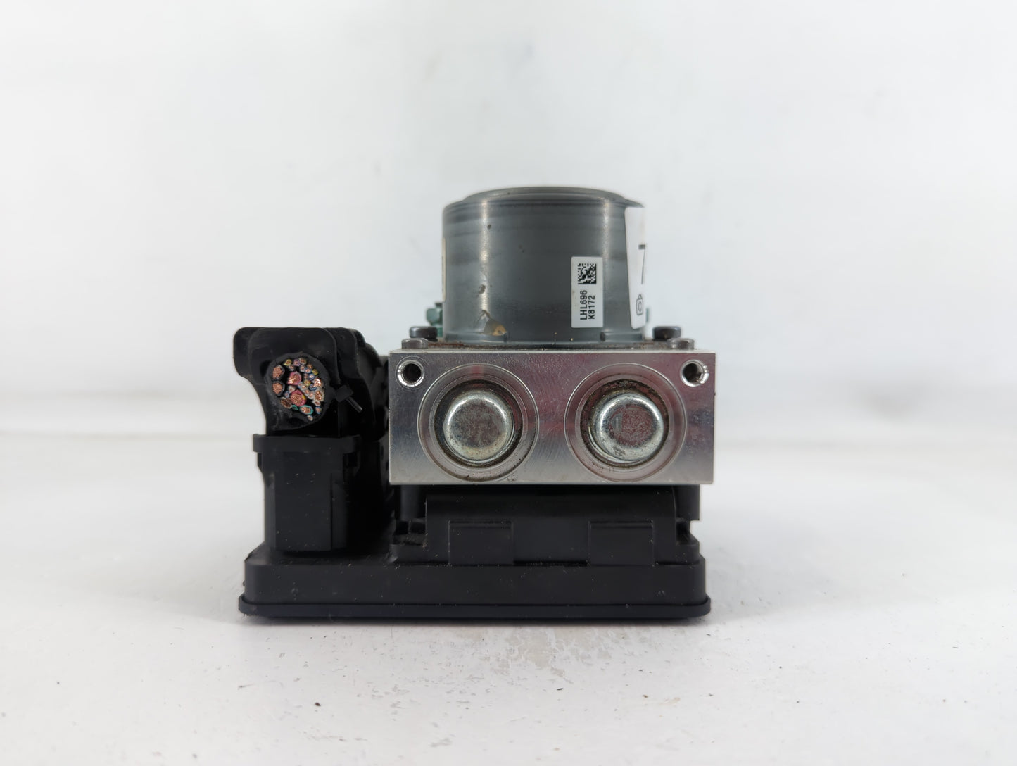 2019-2022 Chevrolet Traverse ABS Pump Control Module Replacement P/N:84738978 Fits Fits 2019 2020 2021 2022 OEM Used Auto Pa