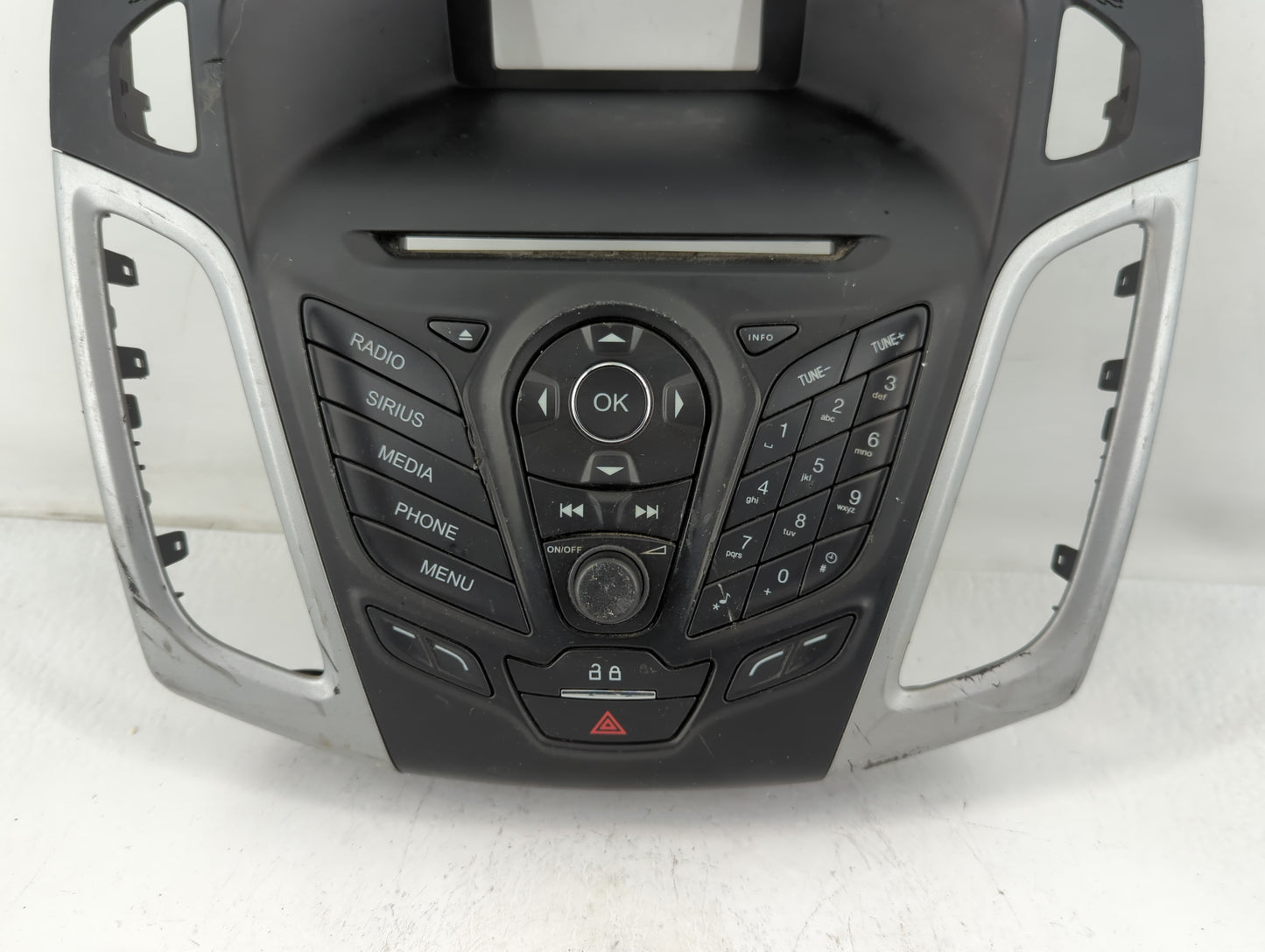 2018-2022 Chevrolet Traverse Radio AM FM Cd Player Receiver Replacement P/N:DM5T18K811KA 331 453 000 Fits OEM Used Auto Part