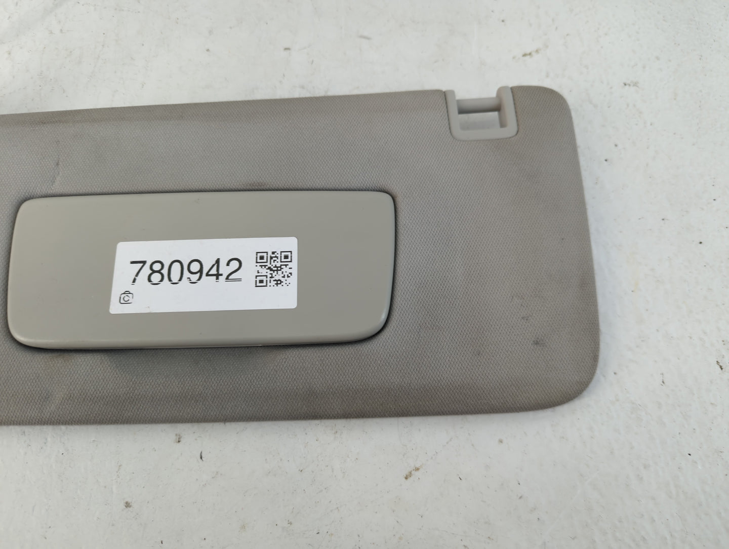 2018-2022 Chevrolet Traverse Sun Visor Shade Replacement Driver Left Mirror Fits Fits 2018 2019 2020 2021 2022 OEM Used Auto