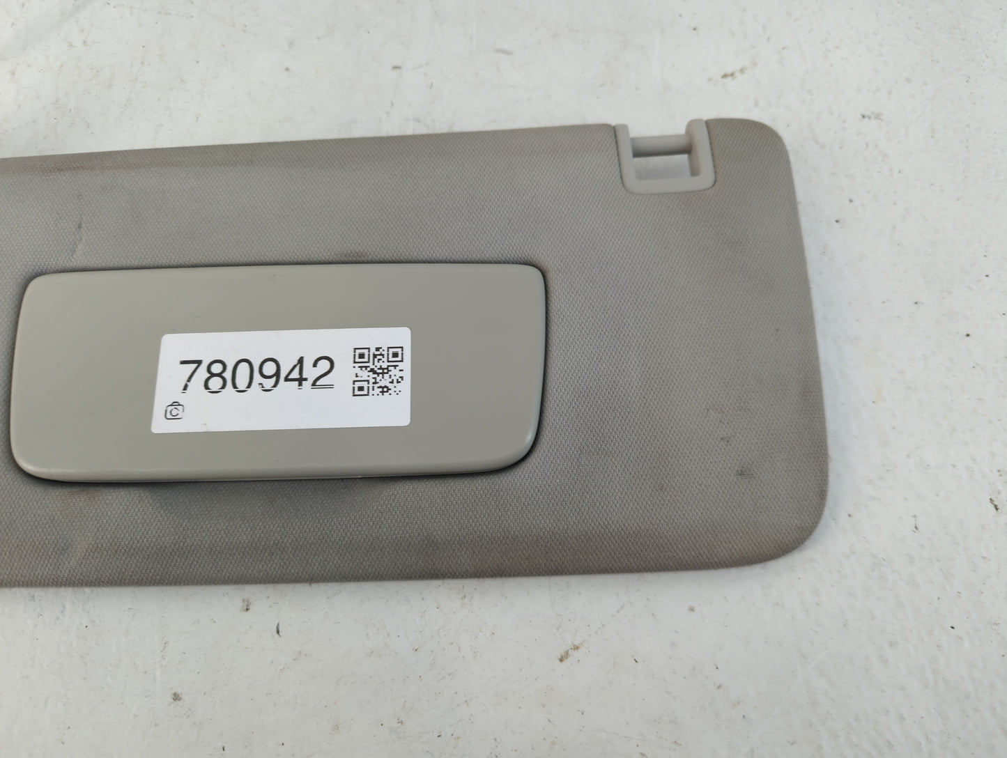 2018-2022 Chevrolet Traverse Sun Visor Shade Replacement Driver Left Mirror Fits Fits 2018 2019 2020 2021 2022 OEM Used Auto