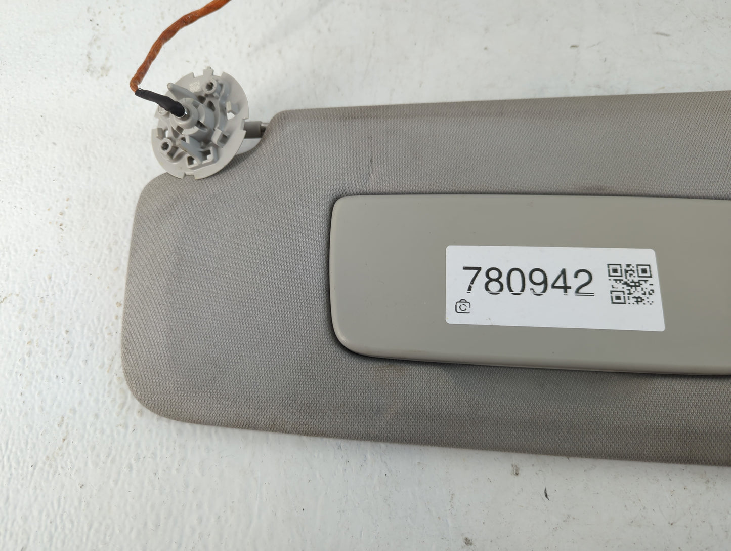 2018-2022 Chevrolet Traverse Sun Visor Shade Replacement Driver Left Mirror Fits Fits 2018 2019 2020 2021 2022 OEM Used Auto