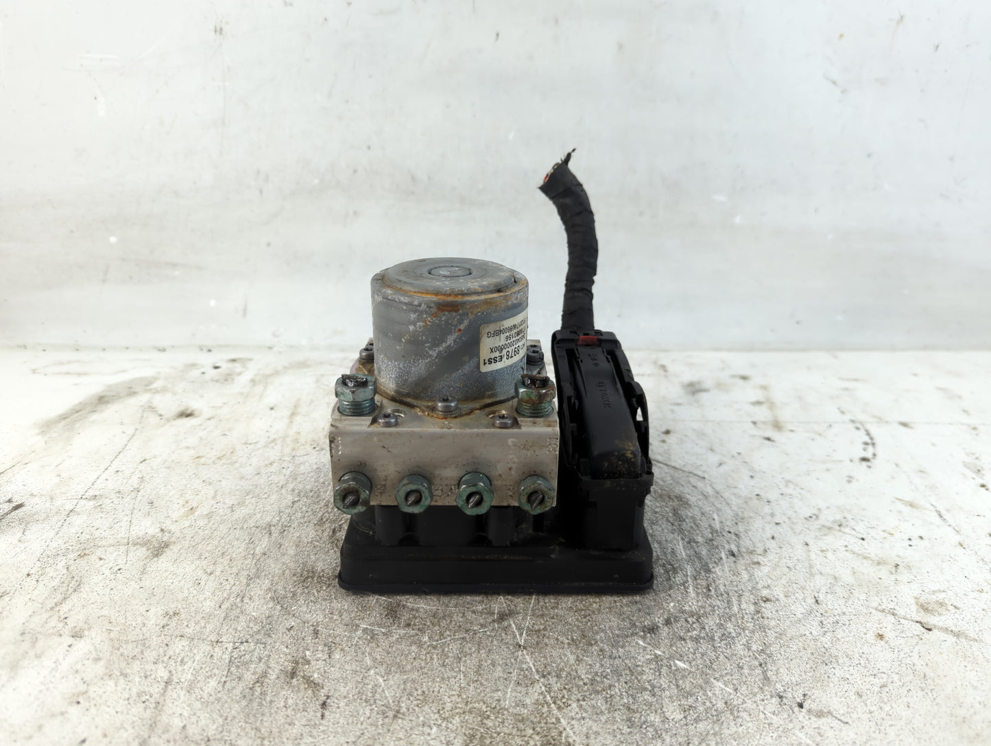 2019-2022 Chevrolet Traverse ABS Pump Control Module Replacement P/N:84738978 Fits Fits 2019 2020 2021 2022 OEM Used Auto Pa