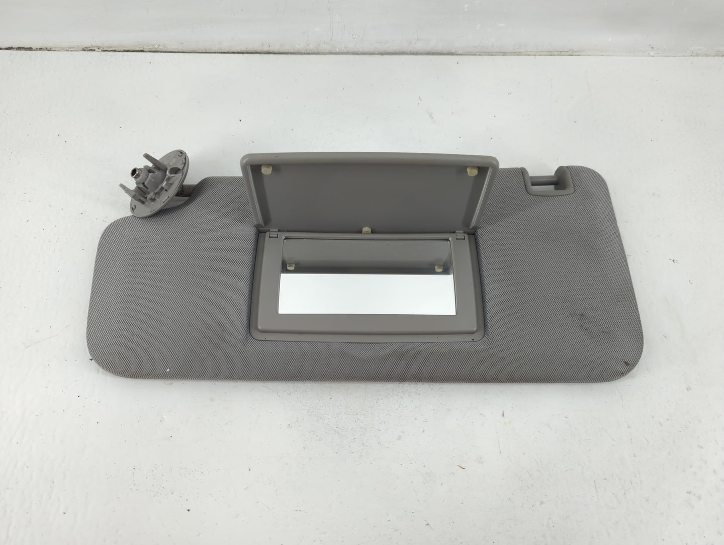 2017-2021 Chevrolet Trax Sun Visor Shade Replacement Driver Left Mirror Fits Fits 2017 2018 2019 2020 2021 OEM Used Auto Par