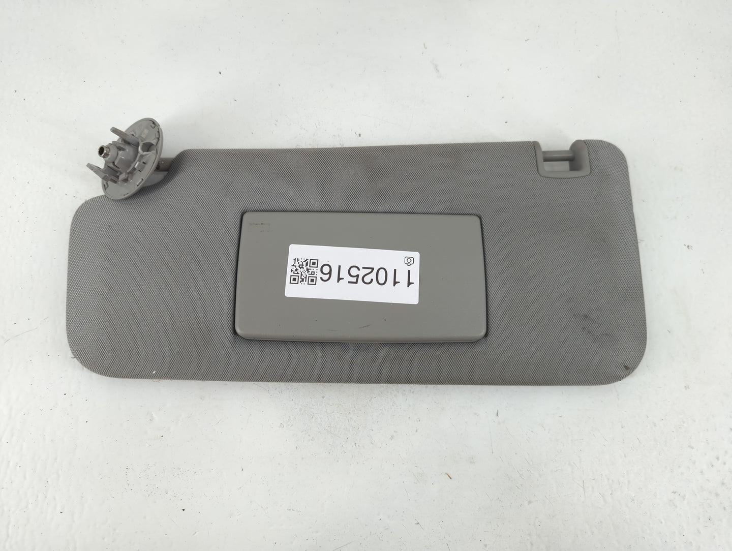 2017-2021 Chevrolet Trax Sun Visor Shade Replacement Driver Left Mirror Fits Fits 2017 2018 2019 2020 2021 OEM Used Auto Par