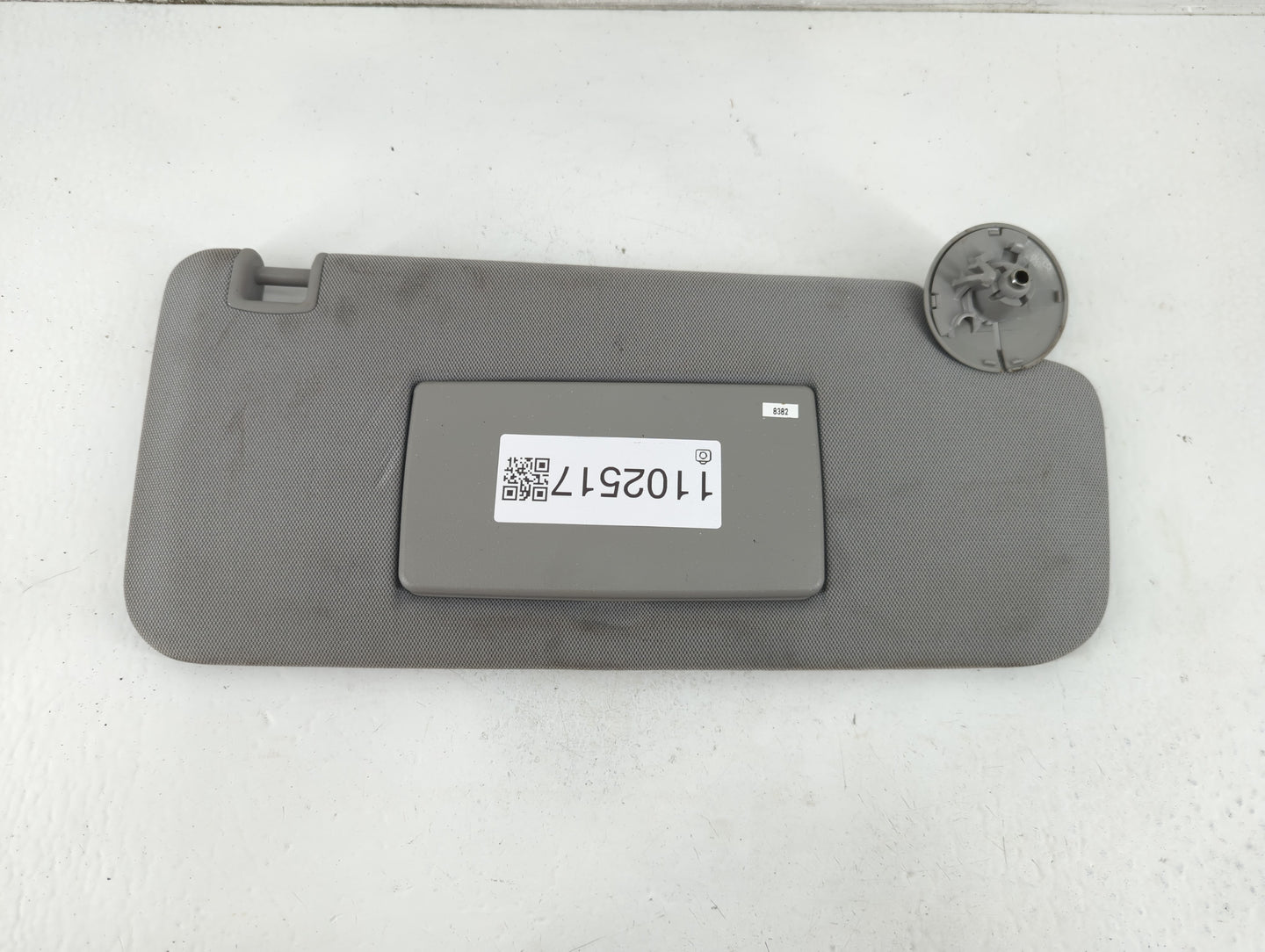 2017-2021 Chevrolet Trax Sun Visor Shade Replacement Passenger Right Mirror Fits Fits 2017 2018 2019 2020 2021 OEM Used Auto