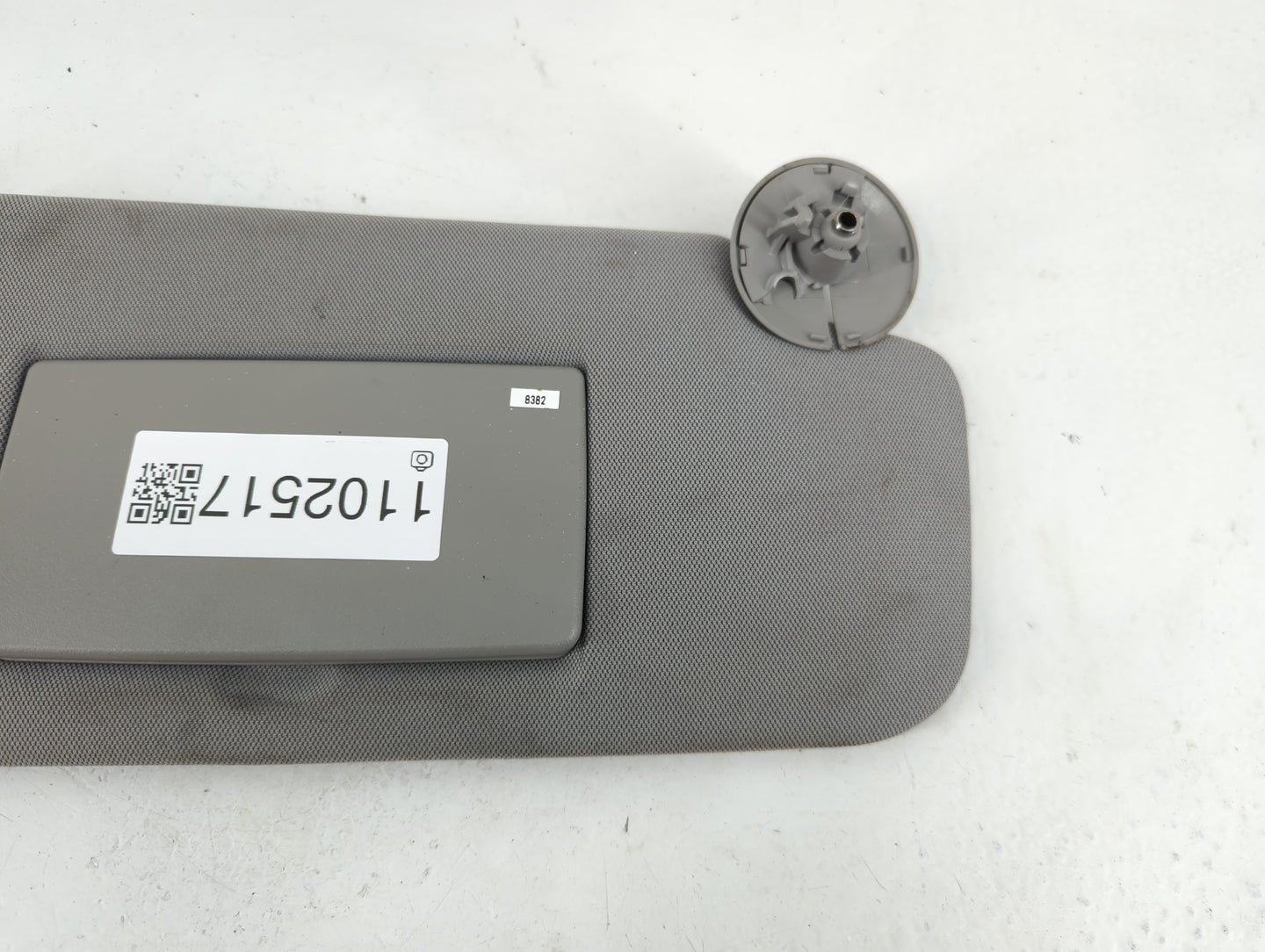 2017-2021 Chevrolet Trax Sun Visor Shade Replacement Passenger Right Mirror Fits Fits 2017 2018 2019 2020 2021 OEM Used Auto