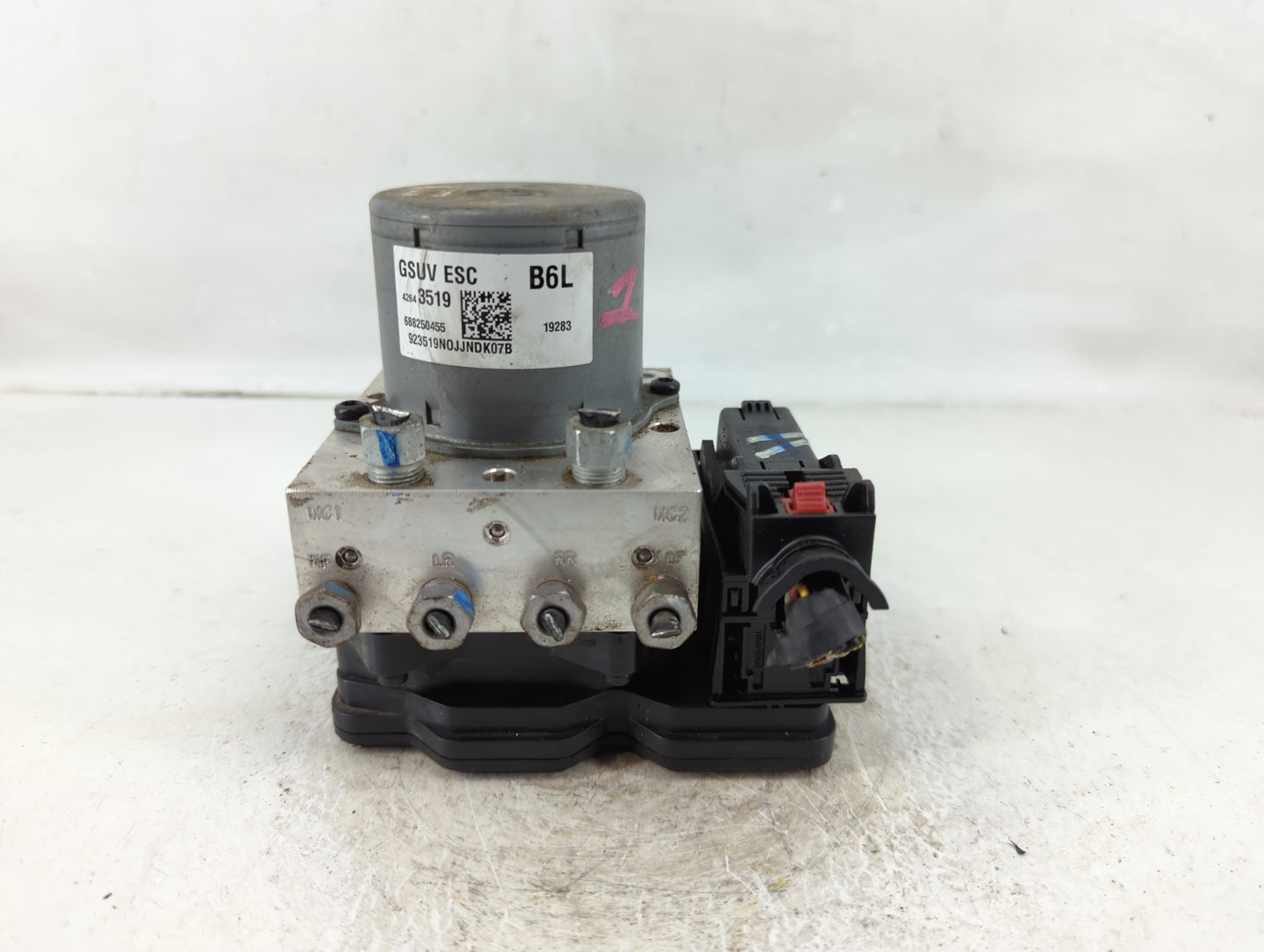 2017-2021 Chevrolet Trax ABS Pump Control Module Replacement P/N:42643519 Fits Fits 2017 2018 2019 2020 2021 OEM Used Auto P