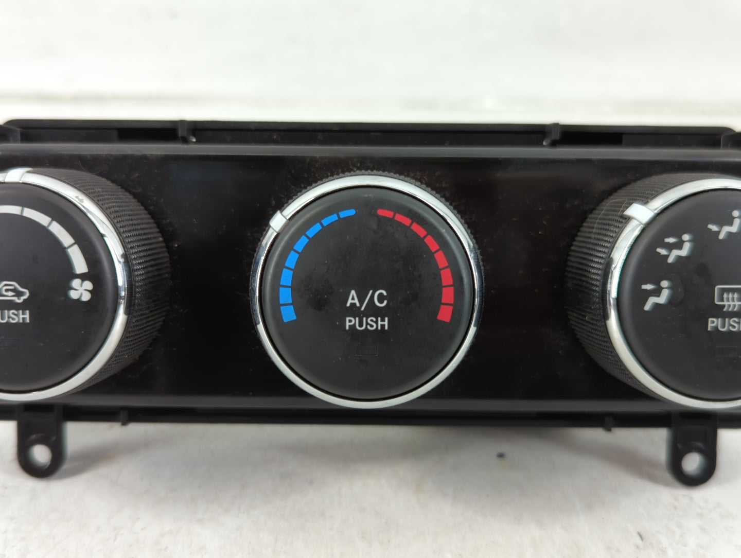 2017-2021 Chevrolet Trax Climate Control Module Temperature AC/Heater Replacement P/N:P55111278AF Fits OEM Used Auto Parts -