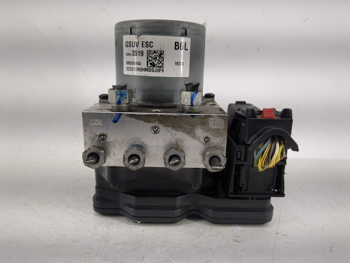 2017-2021 Chevrolet Trax ABS Pump Control Module Replacement P/N:42643519 Fits Fits 2017 2018 2019 2020 2021 OEM Used Auto P