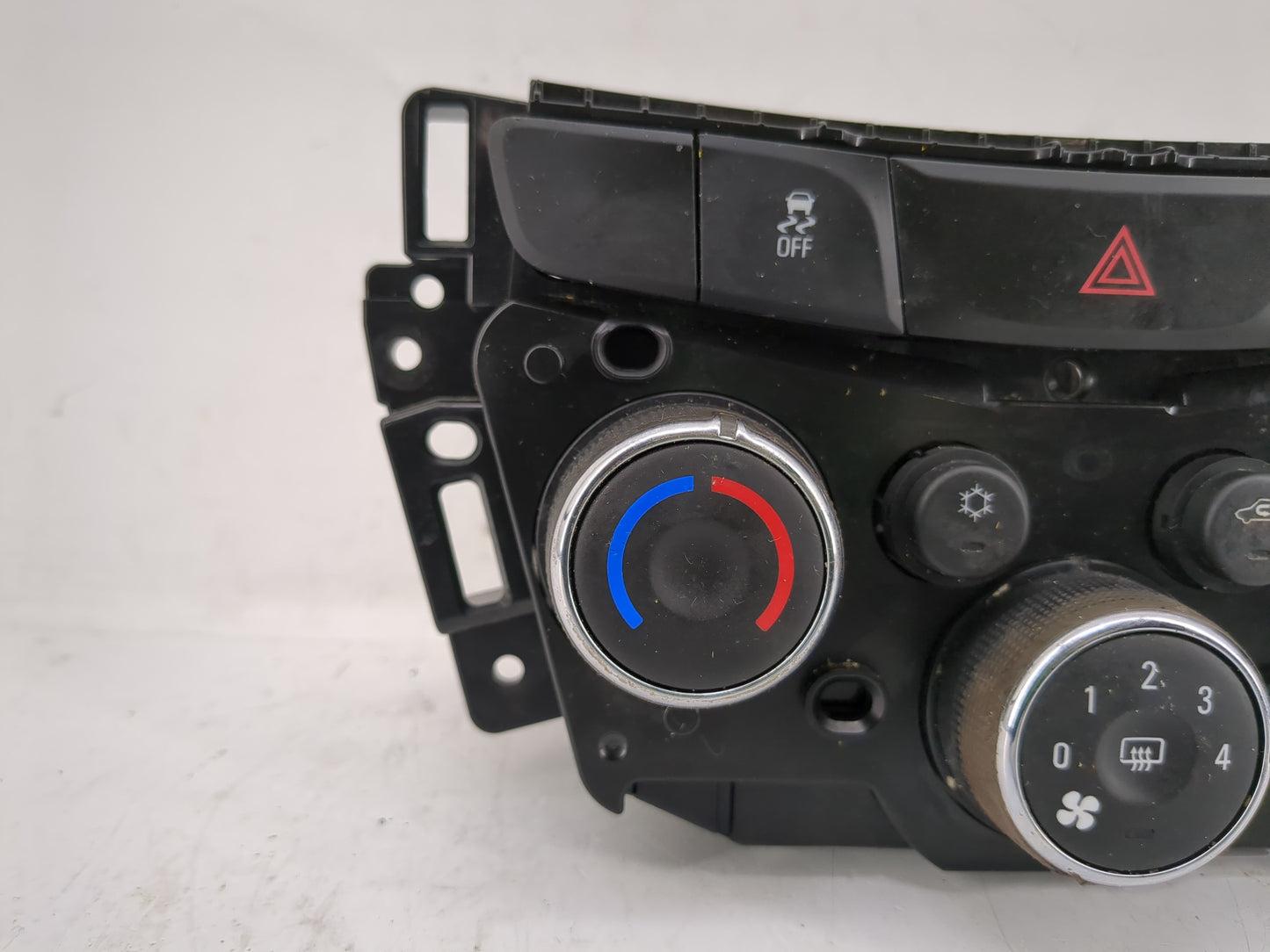 2017-2021 Chevrolet Trax Climate Control Module Temperature AC/Heater Replacement P/N:42588188 Fits Fits 2017 2018 2019 2020