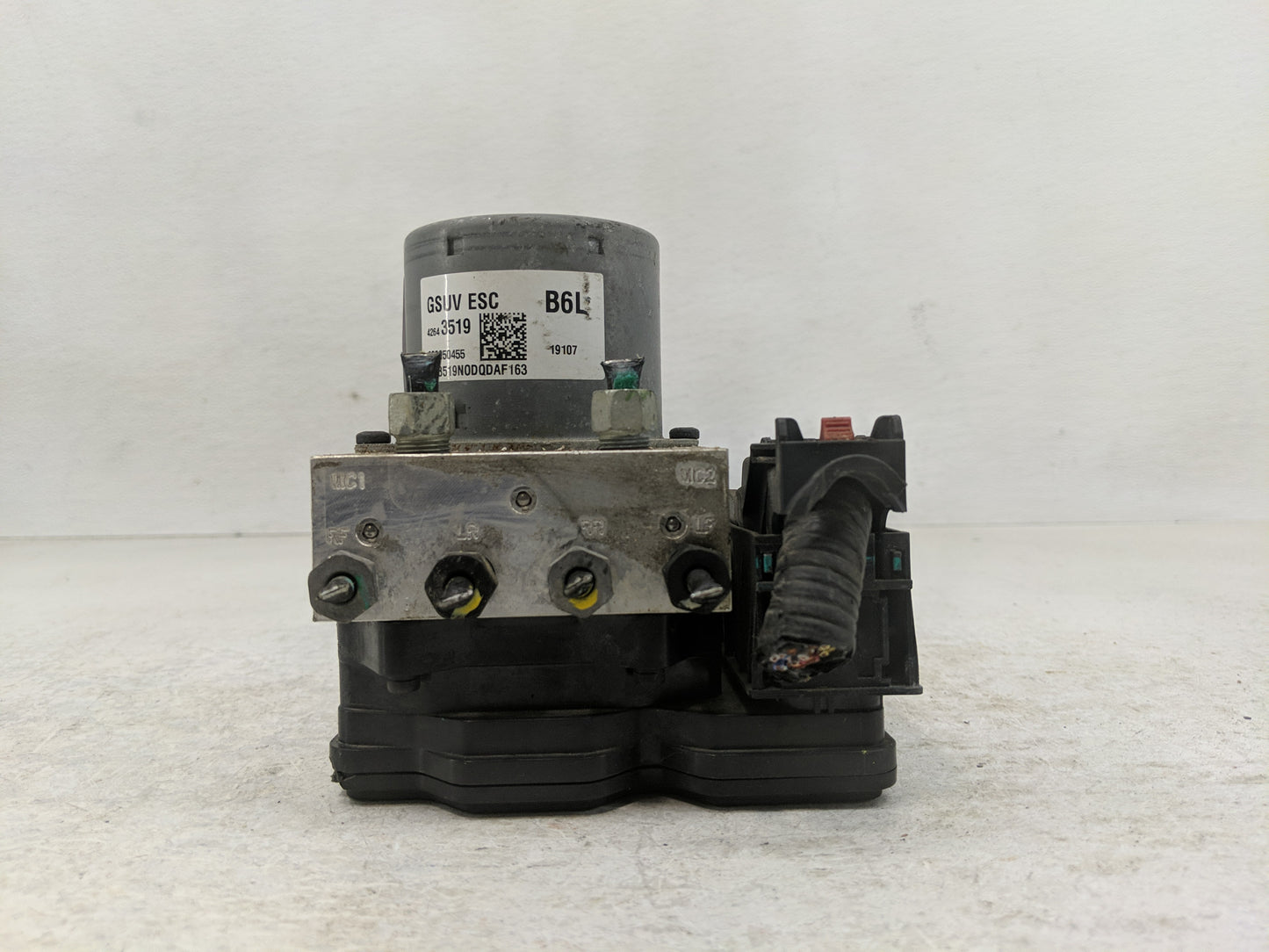 2017-2021 Chevrolet Trax ABS Pump Control Module Replacement P/N:42643519 Fits Fits 2017 2018 2019 2020 2021 OEM Used Auto P