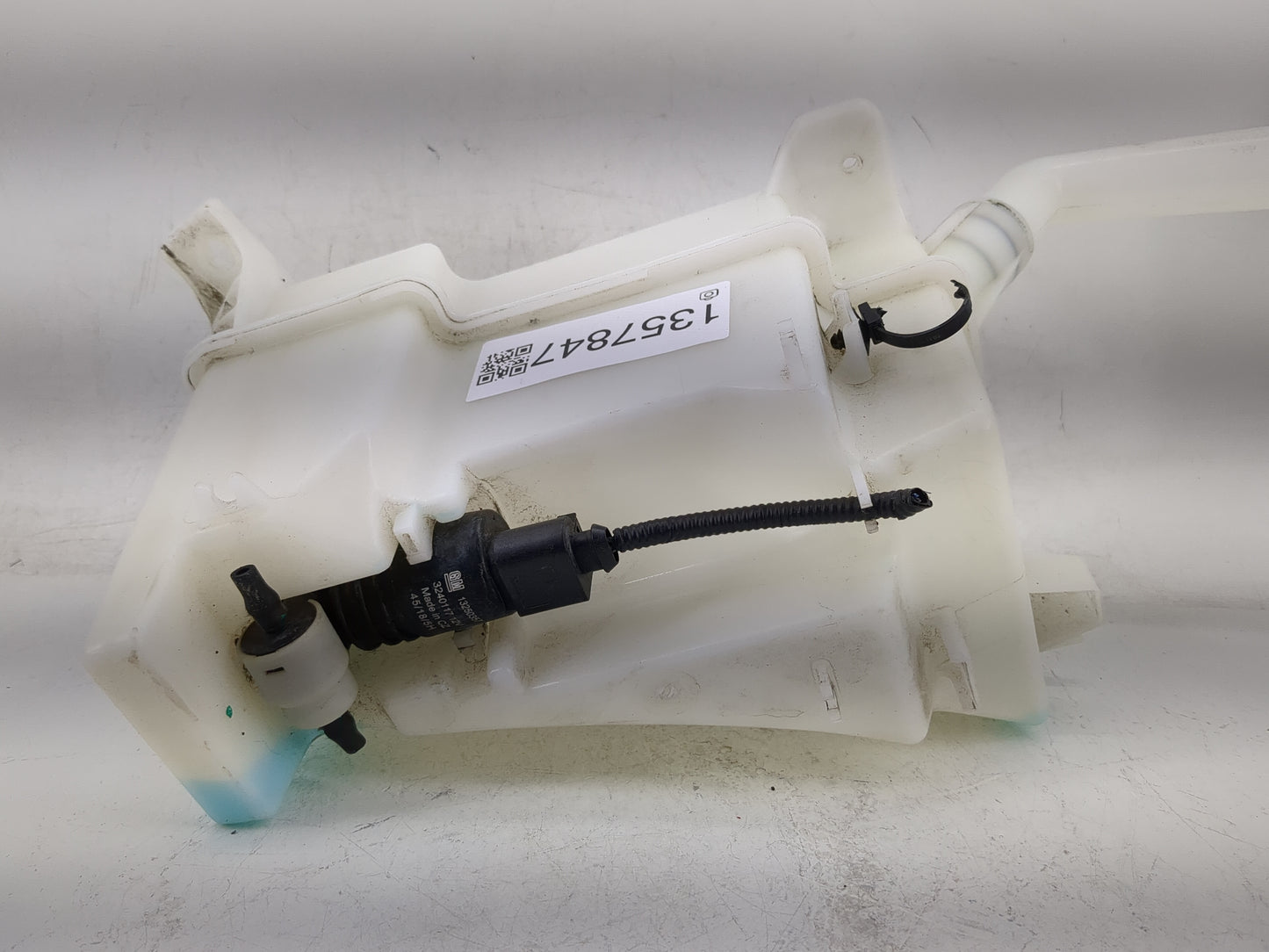 2015-2021 Chevrolet Trax Windshield Washer Fluid Reservoir Bottle Oem - Oemusedautoparts1.com