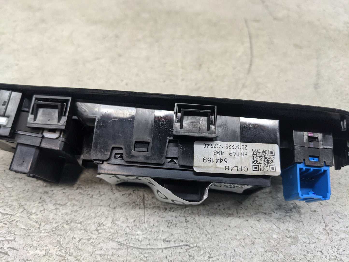 2017-2021 Chevrolet Trax Master Power Window Switch Replacement Driver Side Left P/N:CFL4B 544159 Fits OEM Used Auto Parts -