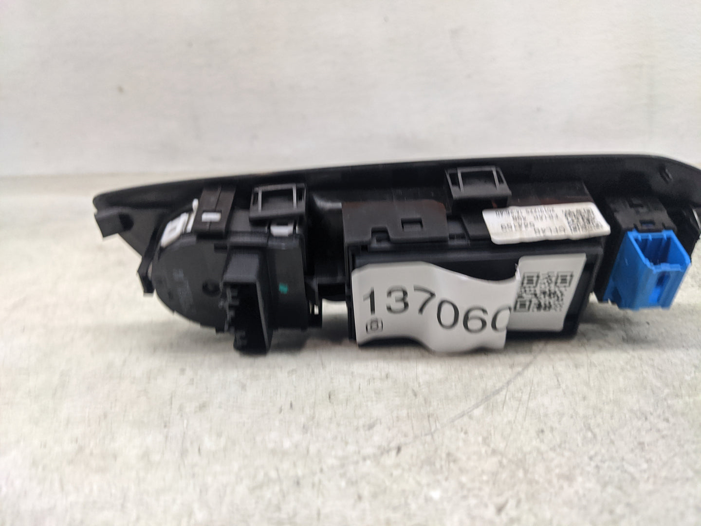 2017-2021 Chevrolet Trax Master Power Window Switch Replacement Driver Side Left P/N:CFL4B 544159 Fits OEM Used Auto Parts -