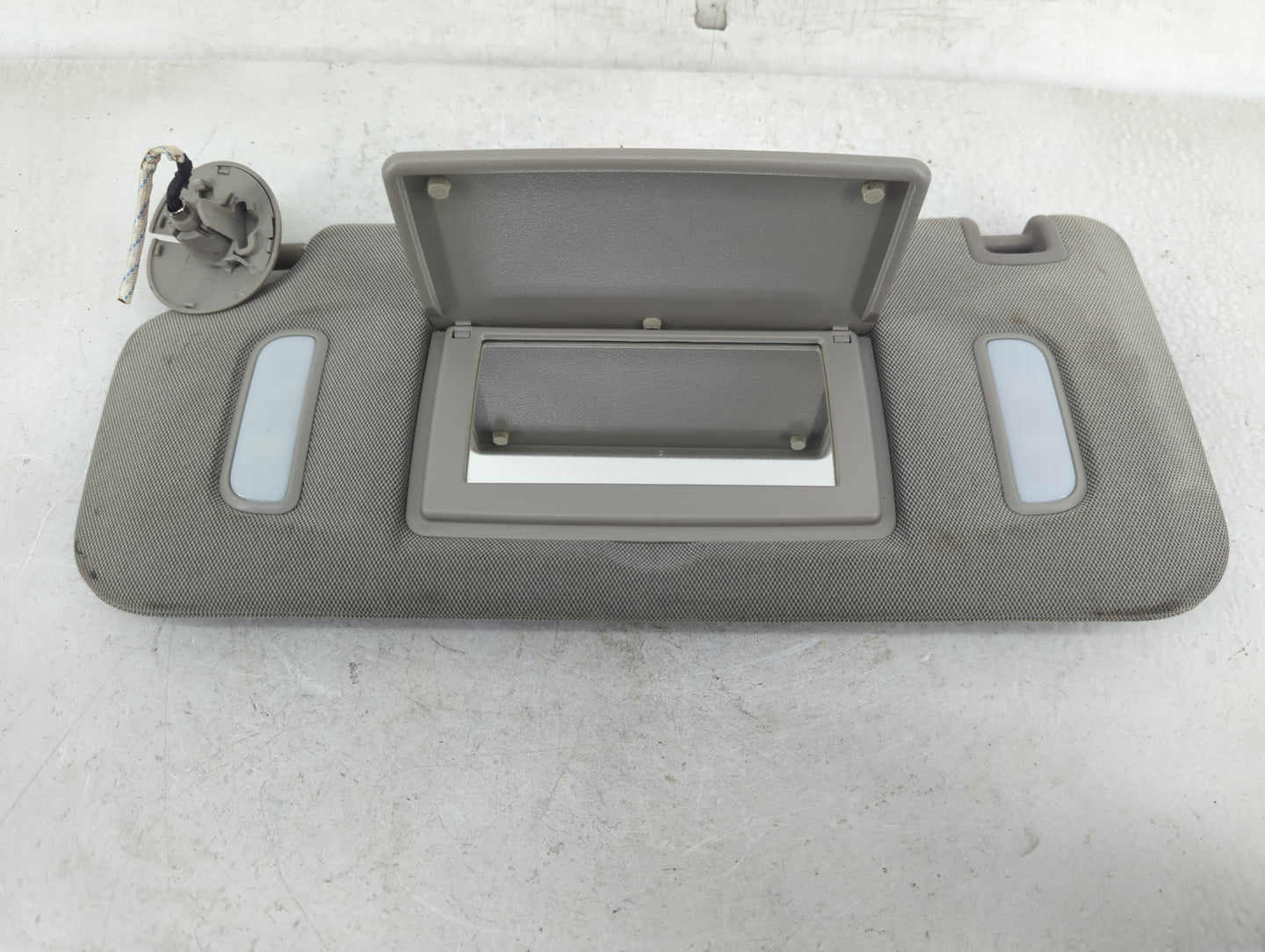 2017-2020 Chevrolet Trax Sun Visor Shade Replacement Driver Left Mirror Fits Fits 2017 2018 2019 2020 OEM Used Auto Parts - 