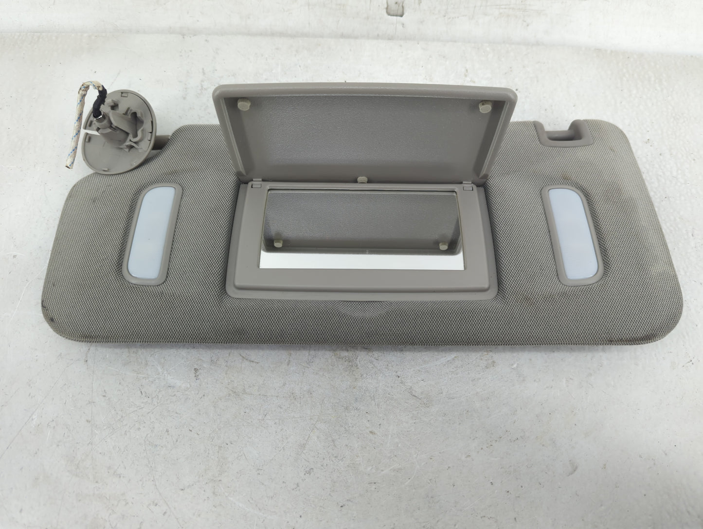 2017-2020 Chevrolet Trax Sun Visor Shade Replacement Driver Left Mirror Fits Fits 2017 2018 2019 2020 OEM Used Auto Parts - 