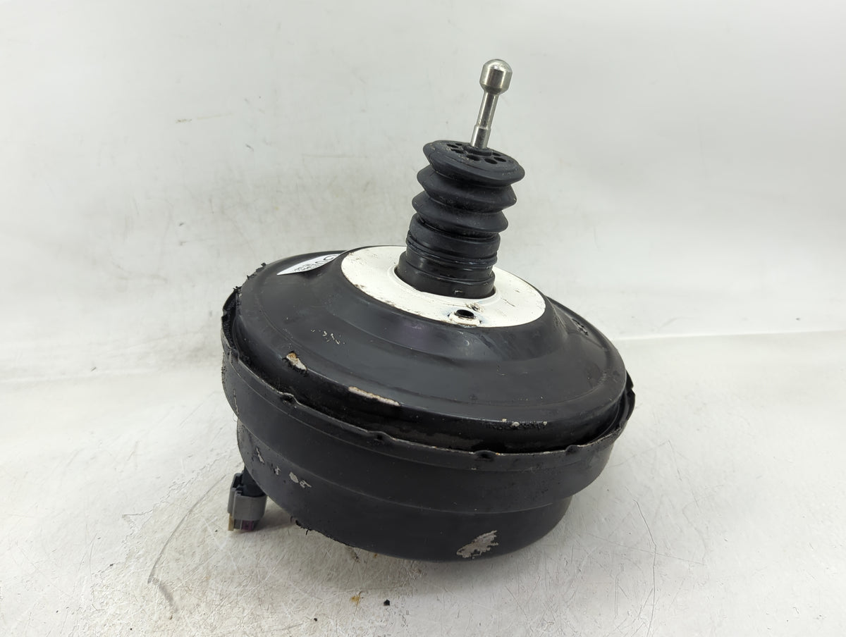 2013-2021 Chevrolet Trax Power Brake Booster Oem 1382930 - Oemusedautoparts1.com