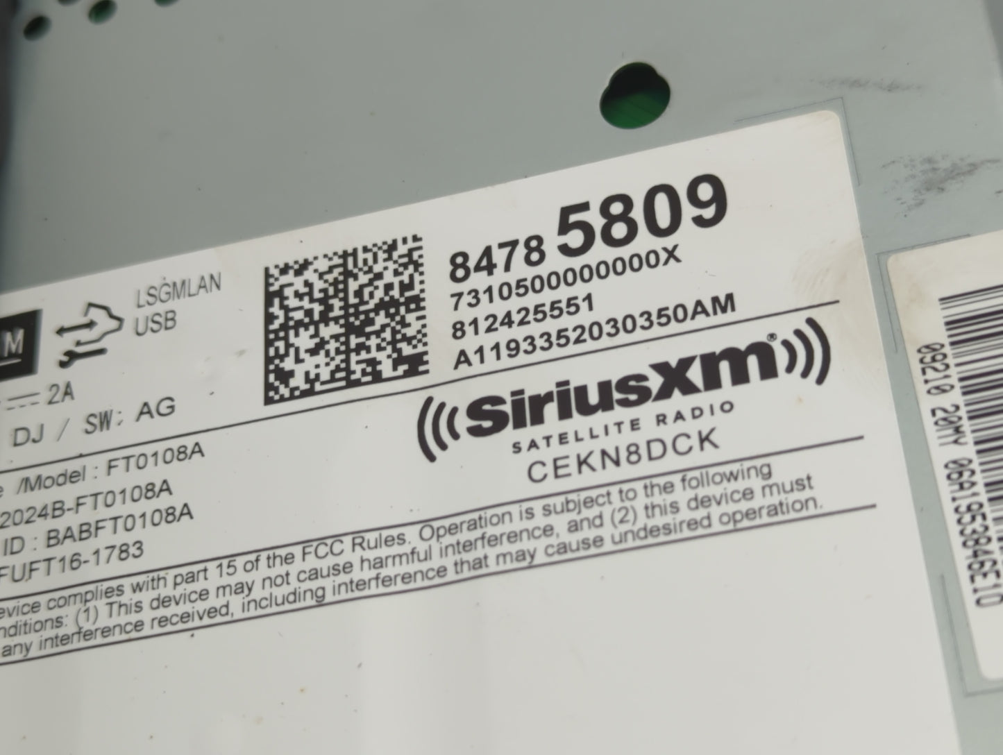 2017-2020 Chevrolet Trax Radio AM FM Cd Player Receiver Replacement P/N:84785809 Fits Fits 2017 2018 2019 2020 OEM Used Auto