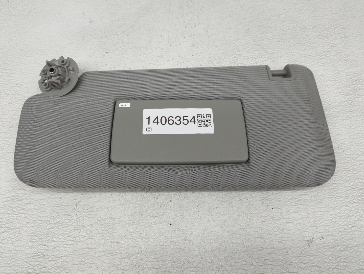 2017-2021 Chevrolet Trax Sun Visor Shade Replacement Driver Left Mirror Fits Fits 2017 2018 2019 2020 2021 OEM Used Auto Par