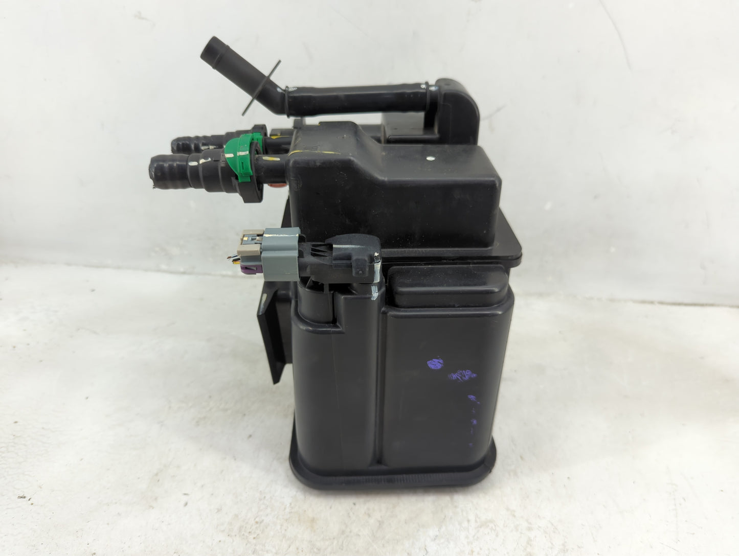 2020 Chevrolet Trax Fuel Vapor Charcoal Canister 1410554 - Oemusedautoparts1.com