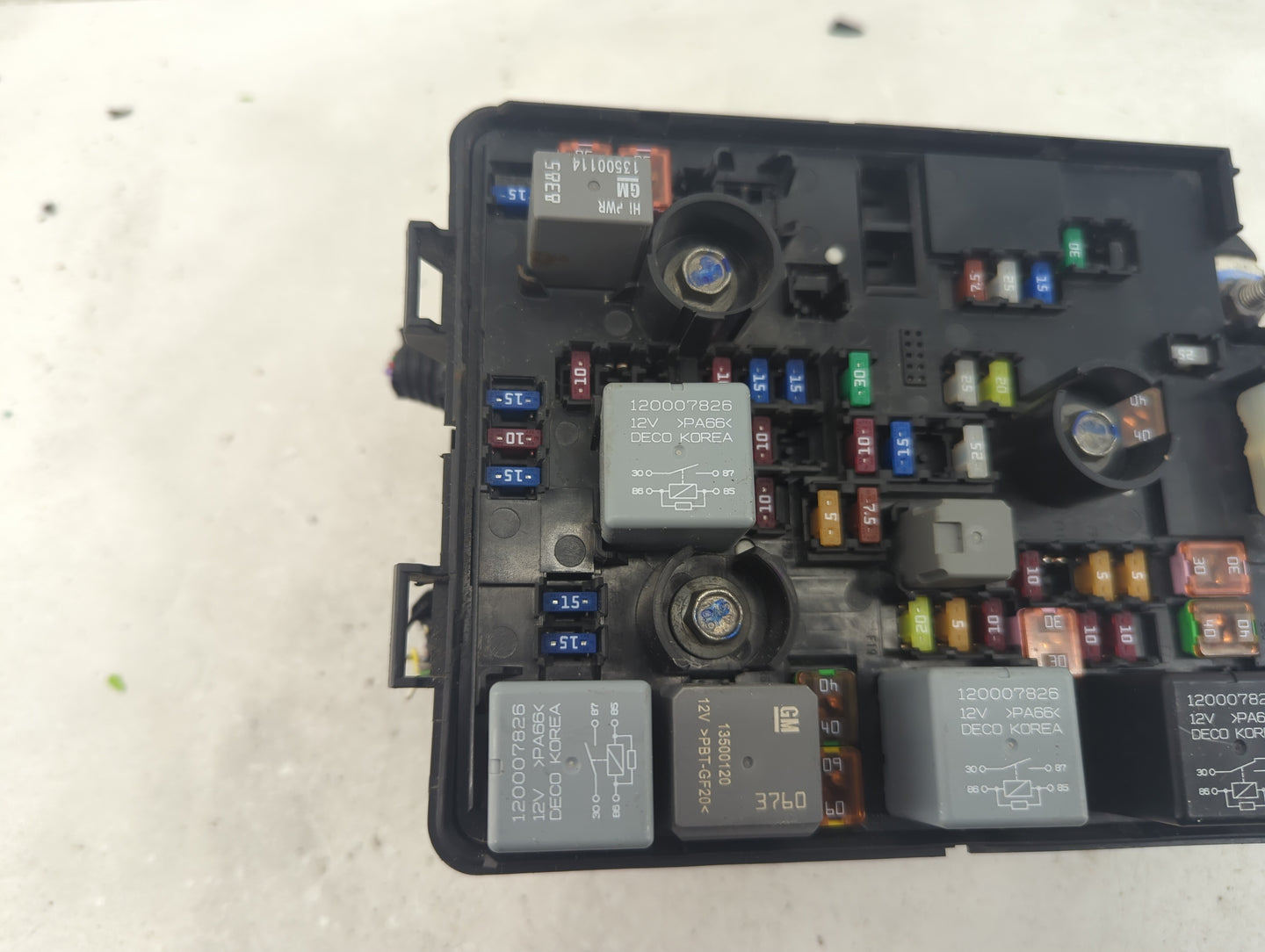 2018-2021 Chevrolet Trax Fusebox Fuse Box Panel Relay Module P/N:42624875 Fits Fits 2018 2019 2020 2021 OEM Used Auto Parts 