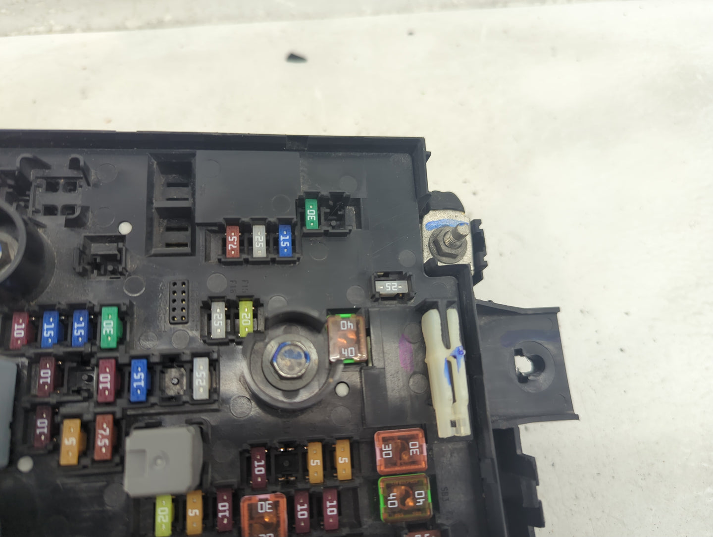 2018-2021 Chevrolet Trax Fusebox Fuse Box Panel Relay Module P/N:42624875 Fits Fits 2018 2019 2020 2021 OEM Used Auto Parts 